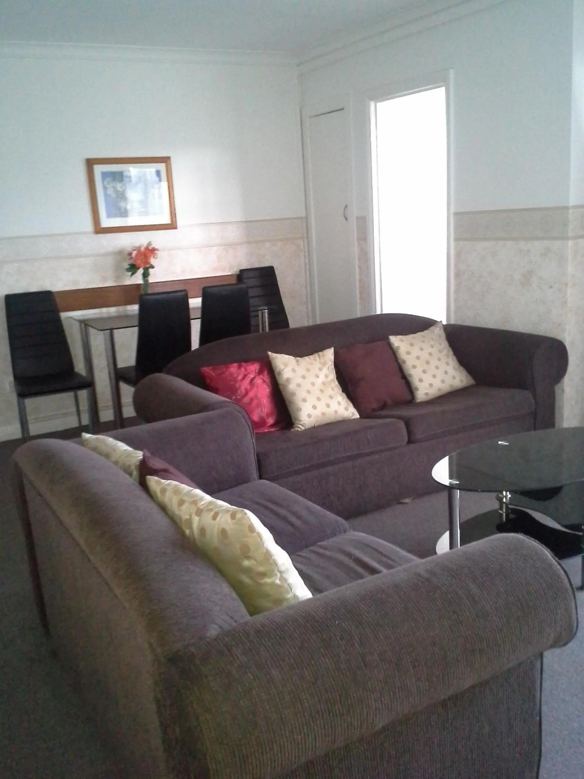 Living room, Seating Area in Hobart Apartments