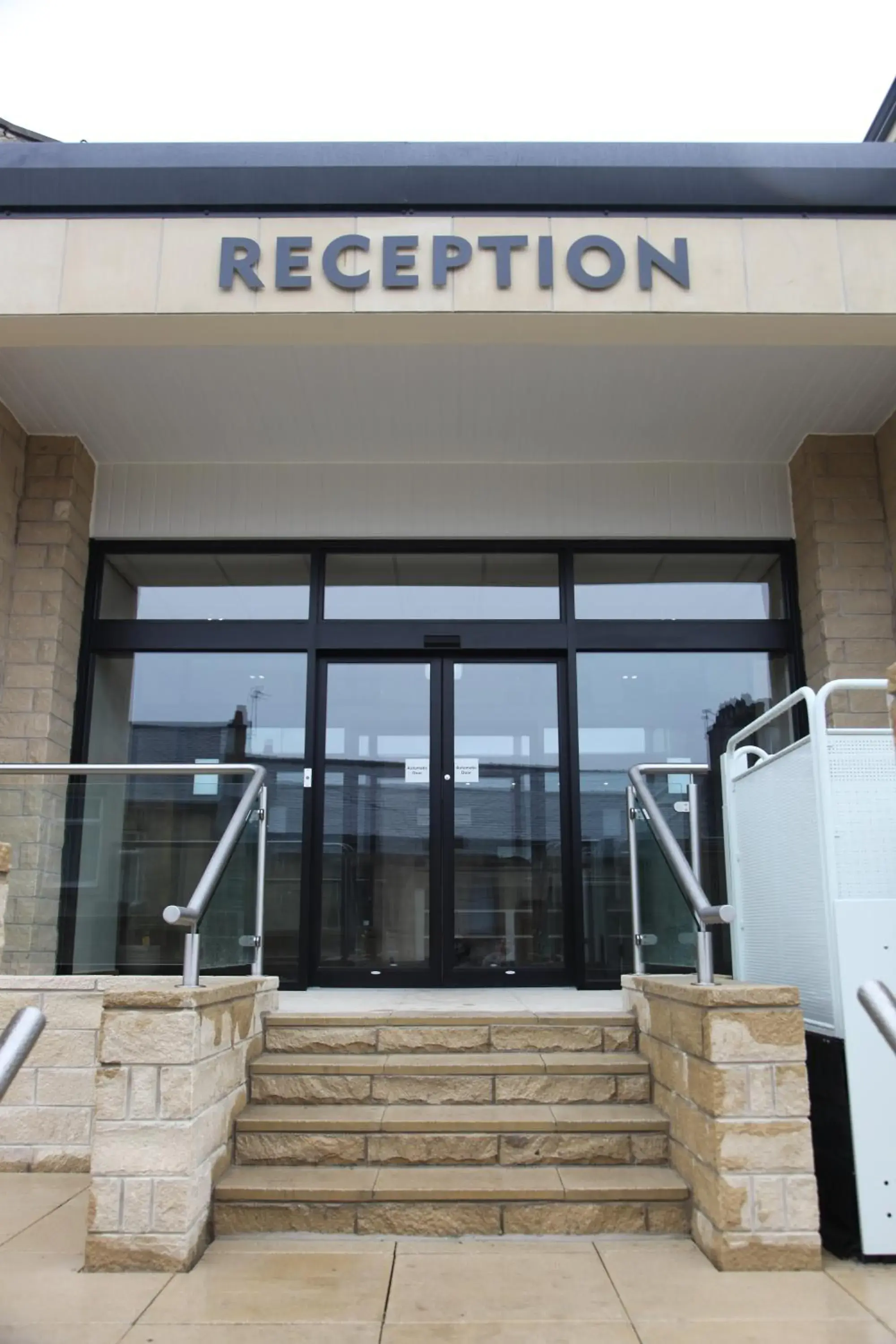 Facade/entrance in Cambridge Hotel