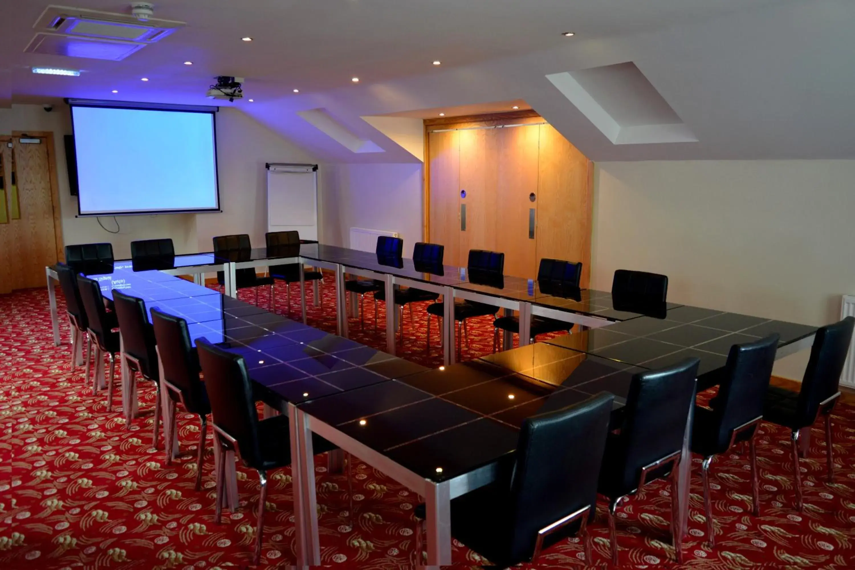 Meeting/conference room in Cambridge Hotel