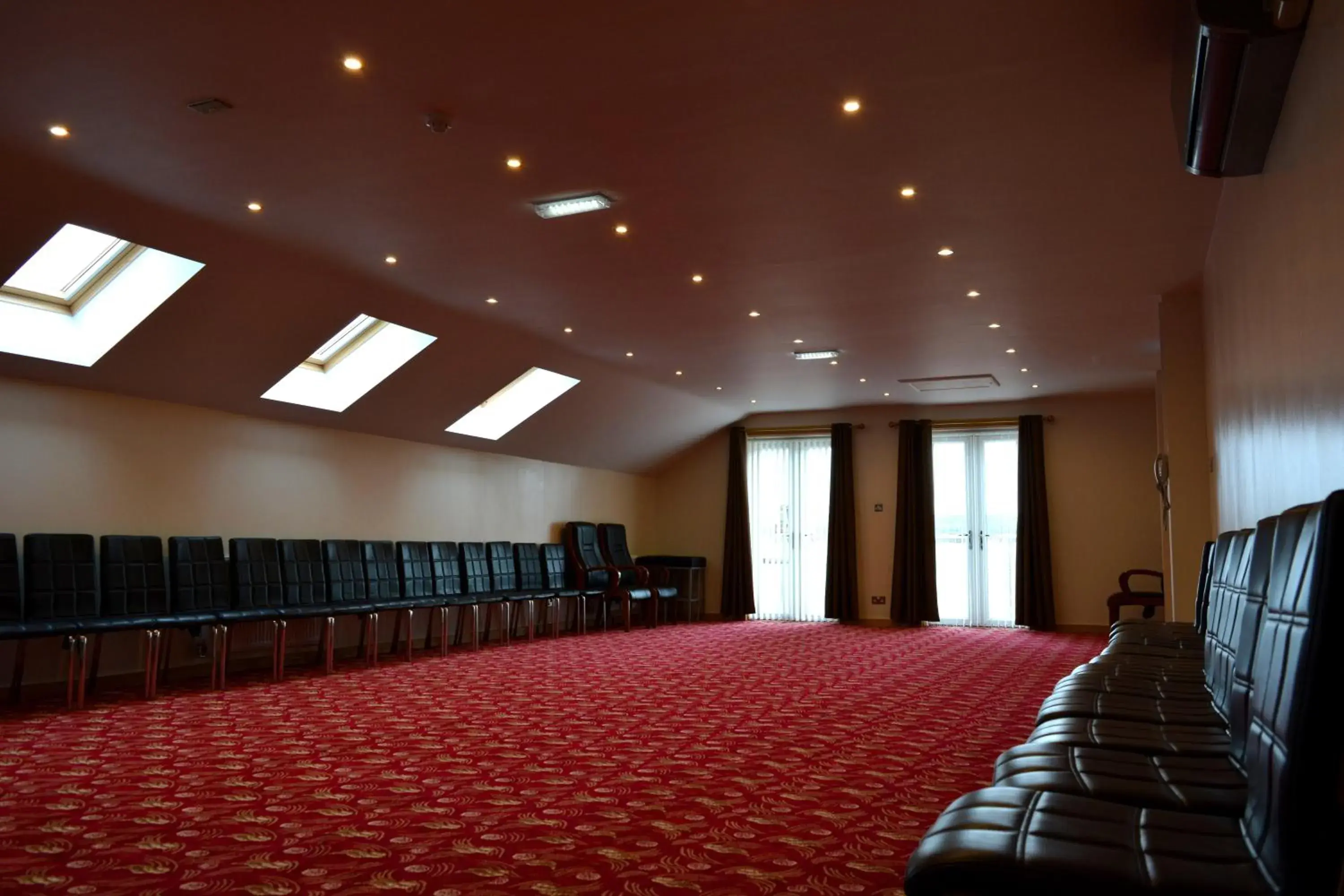 Seating area, Banquet Facilities in Cambridge Hotel