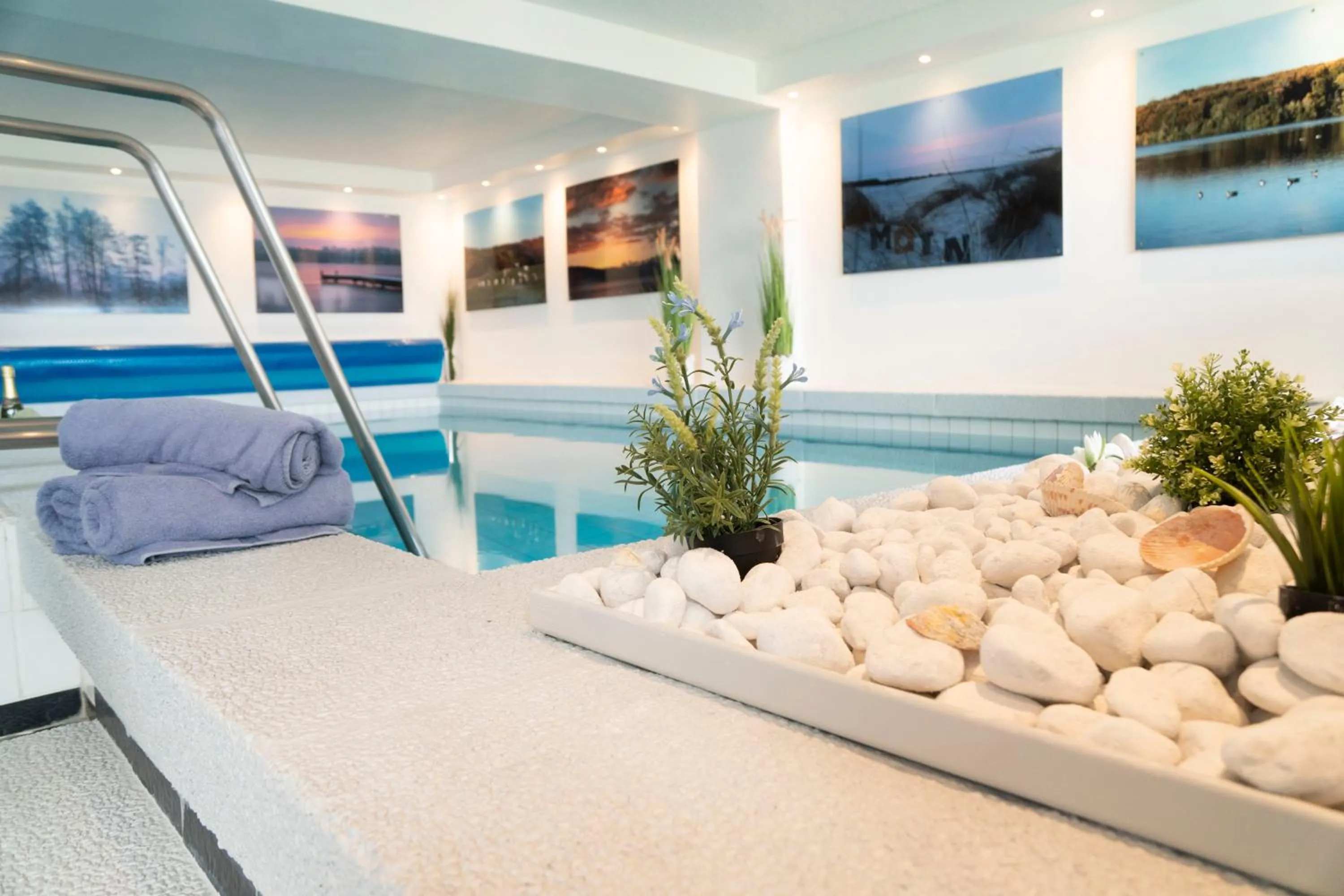 Swimming pool in Hotel Diekseequell Superior am Dieksee