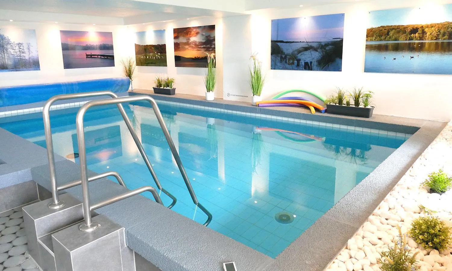 Swimming pool in Hotel Diekseequell Superior am Dieksee