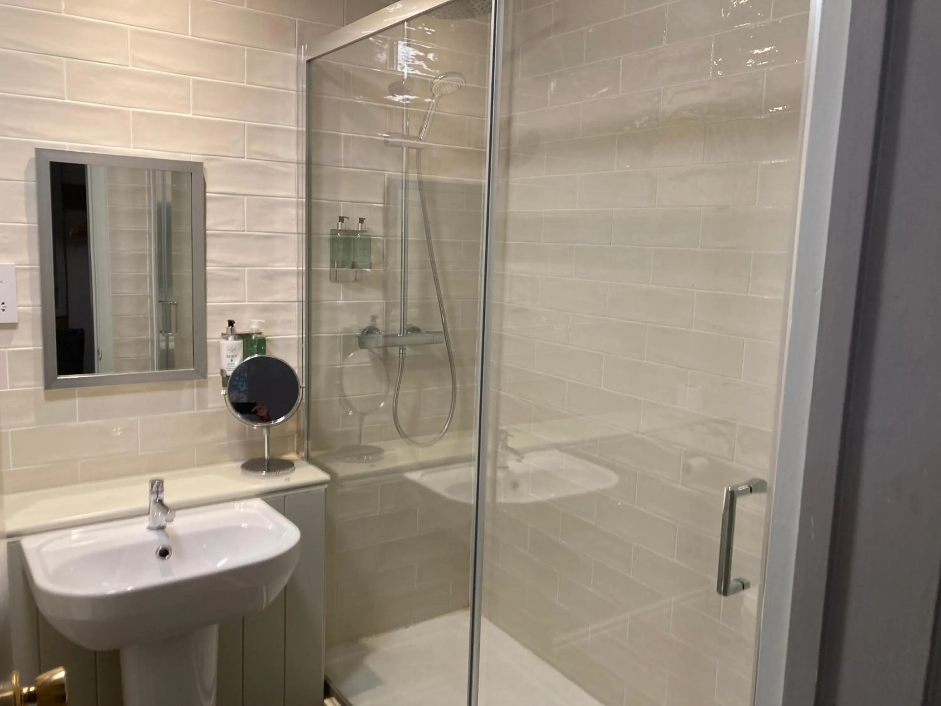 Bathroom in The Goddard Arms