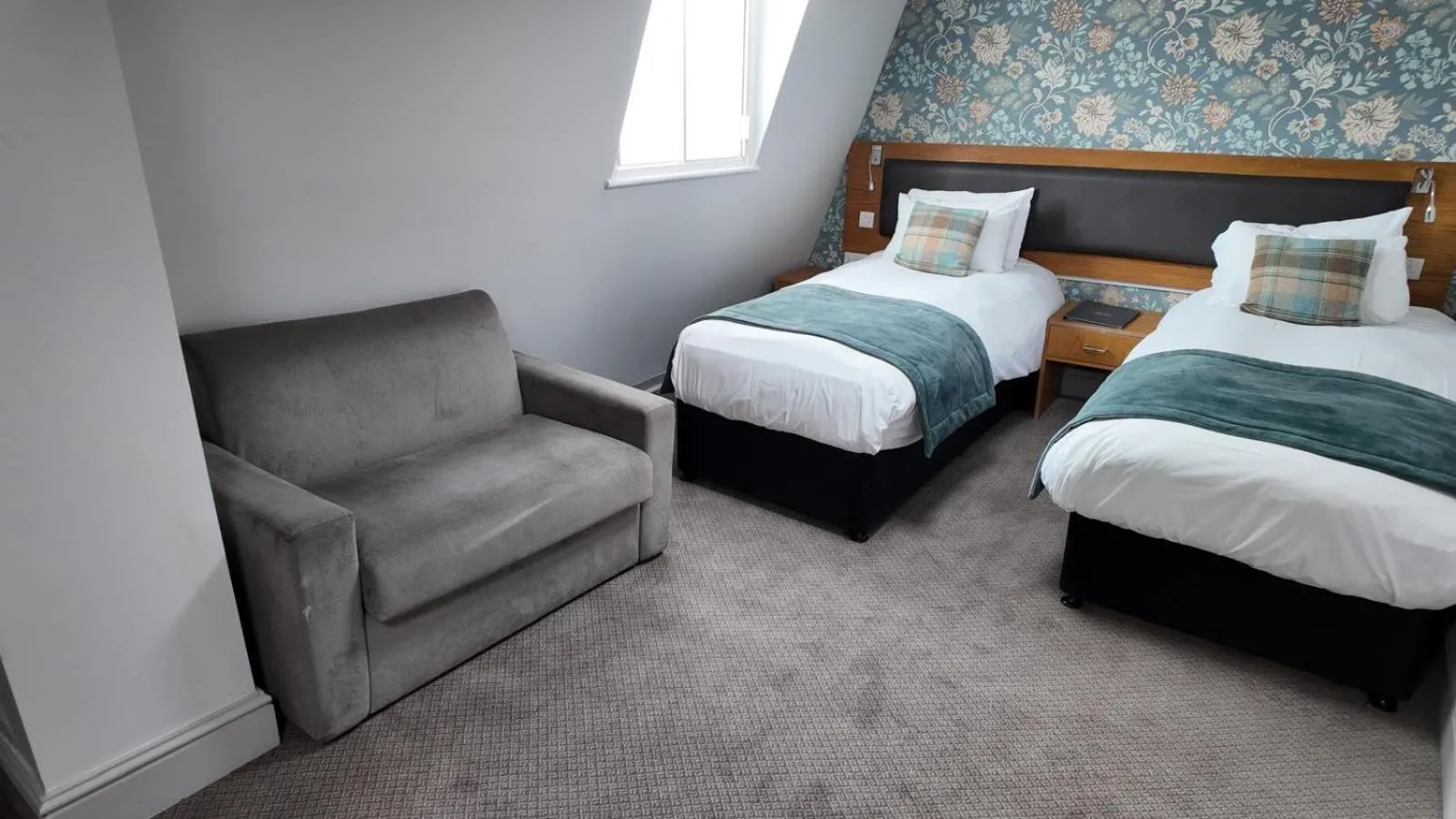 Bedroom, Bed in The Goddard Arms