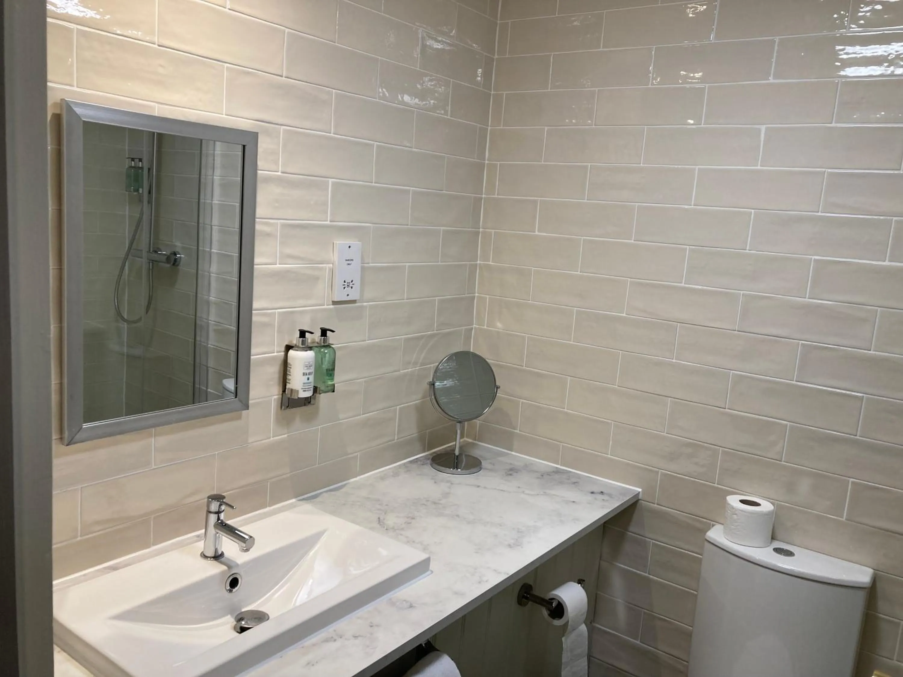 Bathroom in The Goddard Arms