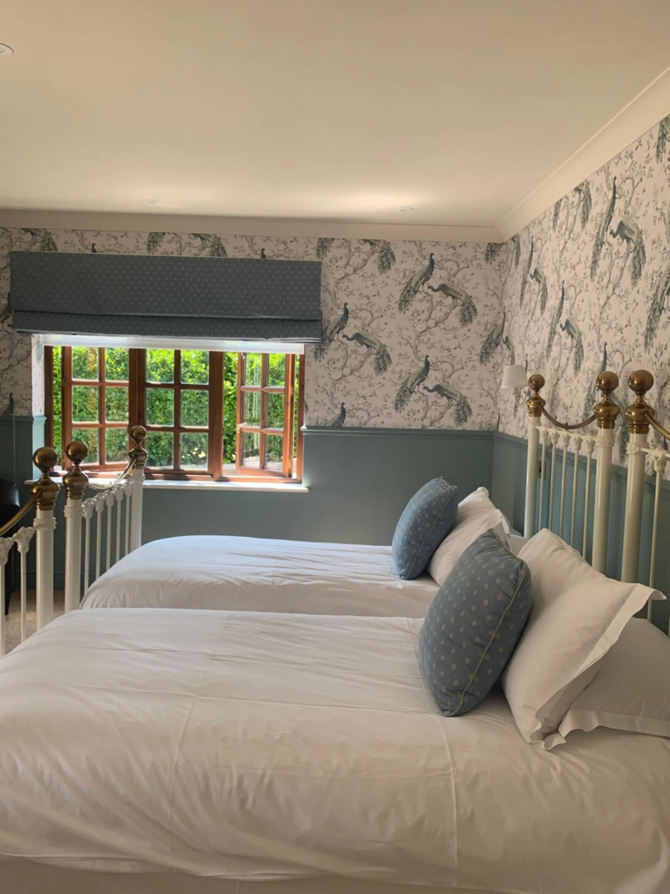 Bedroom, Bed in Mortons Manor