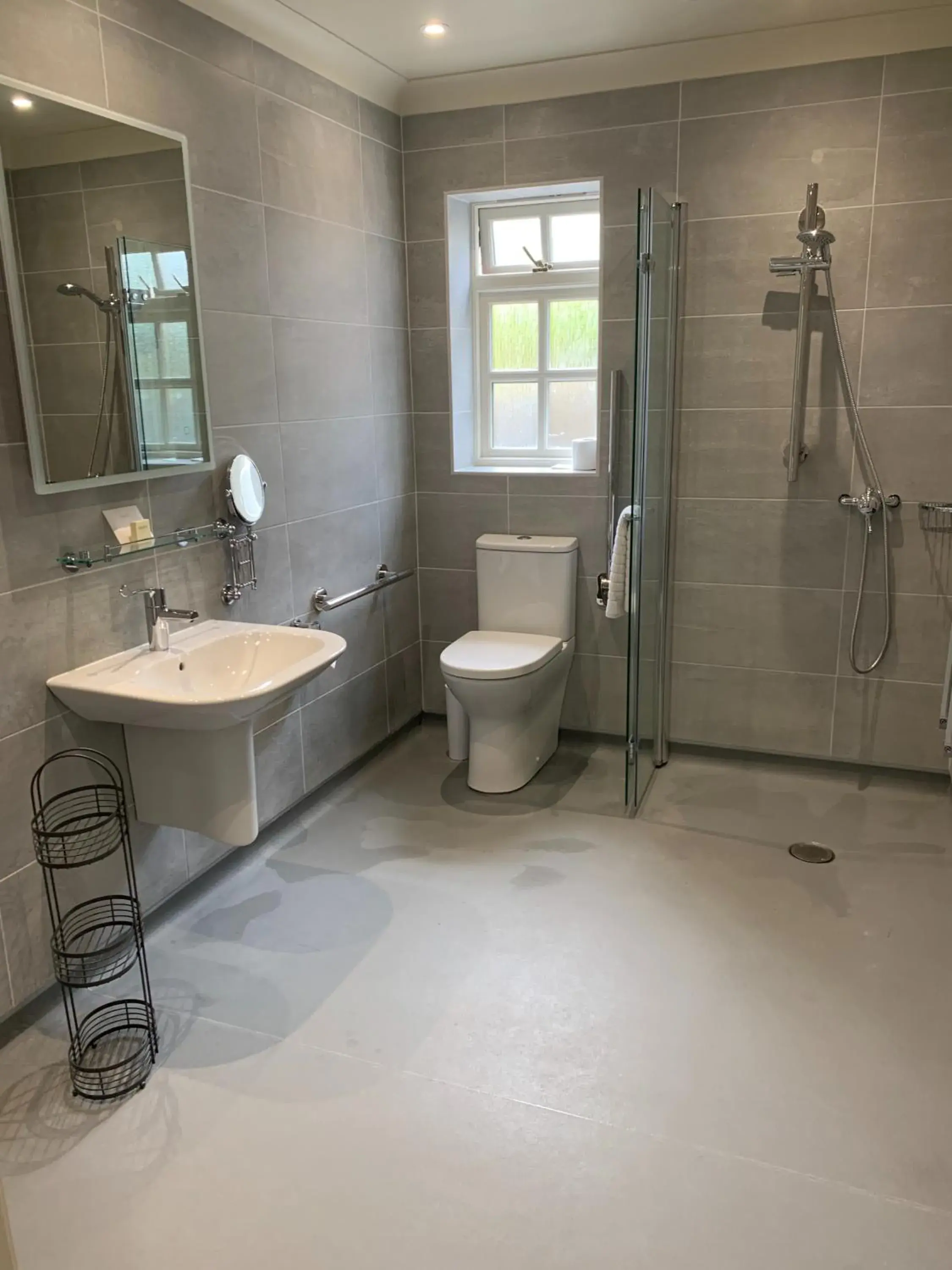 Double Room - Disability Access in Mortons Manor Double Room - Disability Access in Mortons Manor