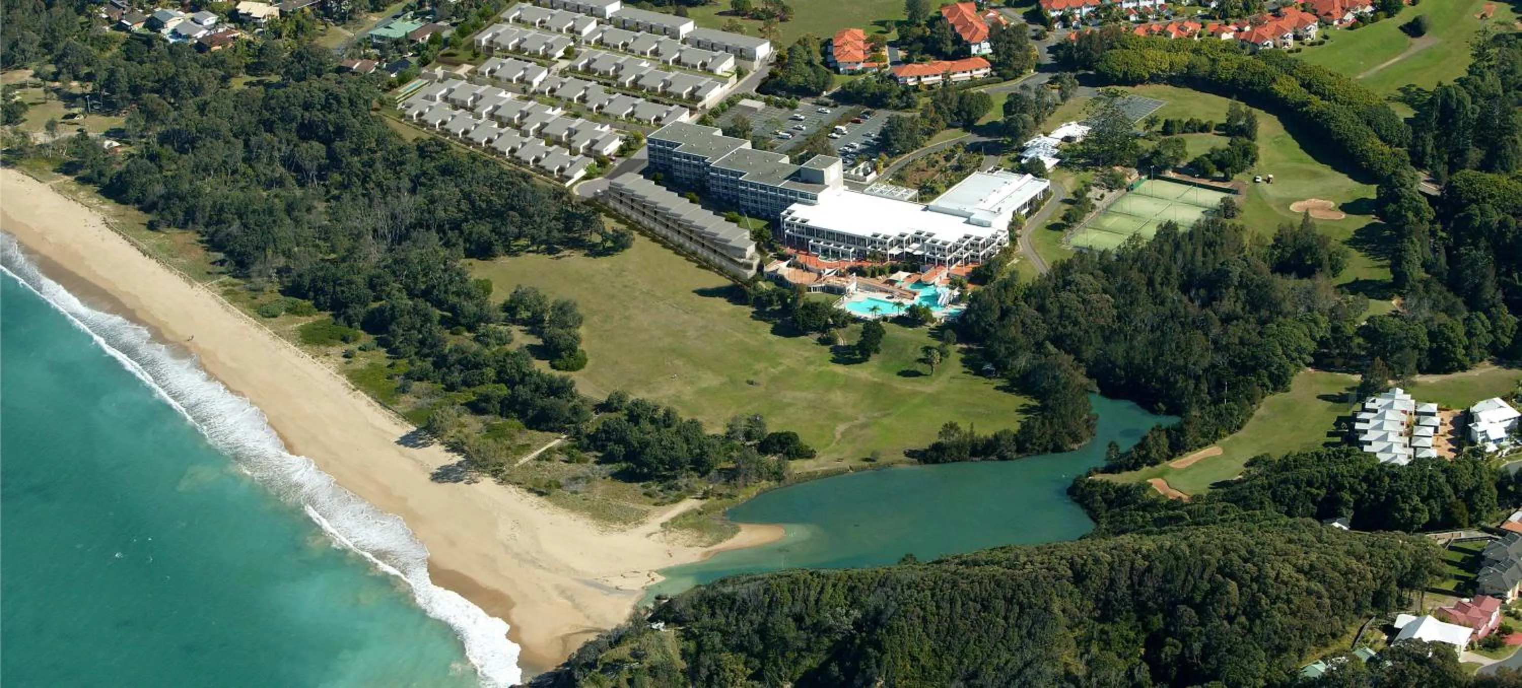 Absolute Beachfront Opal Cove Resort