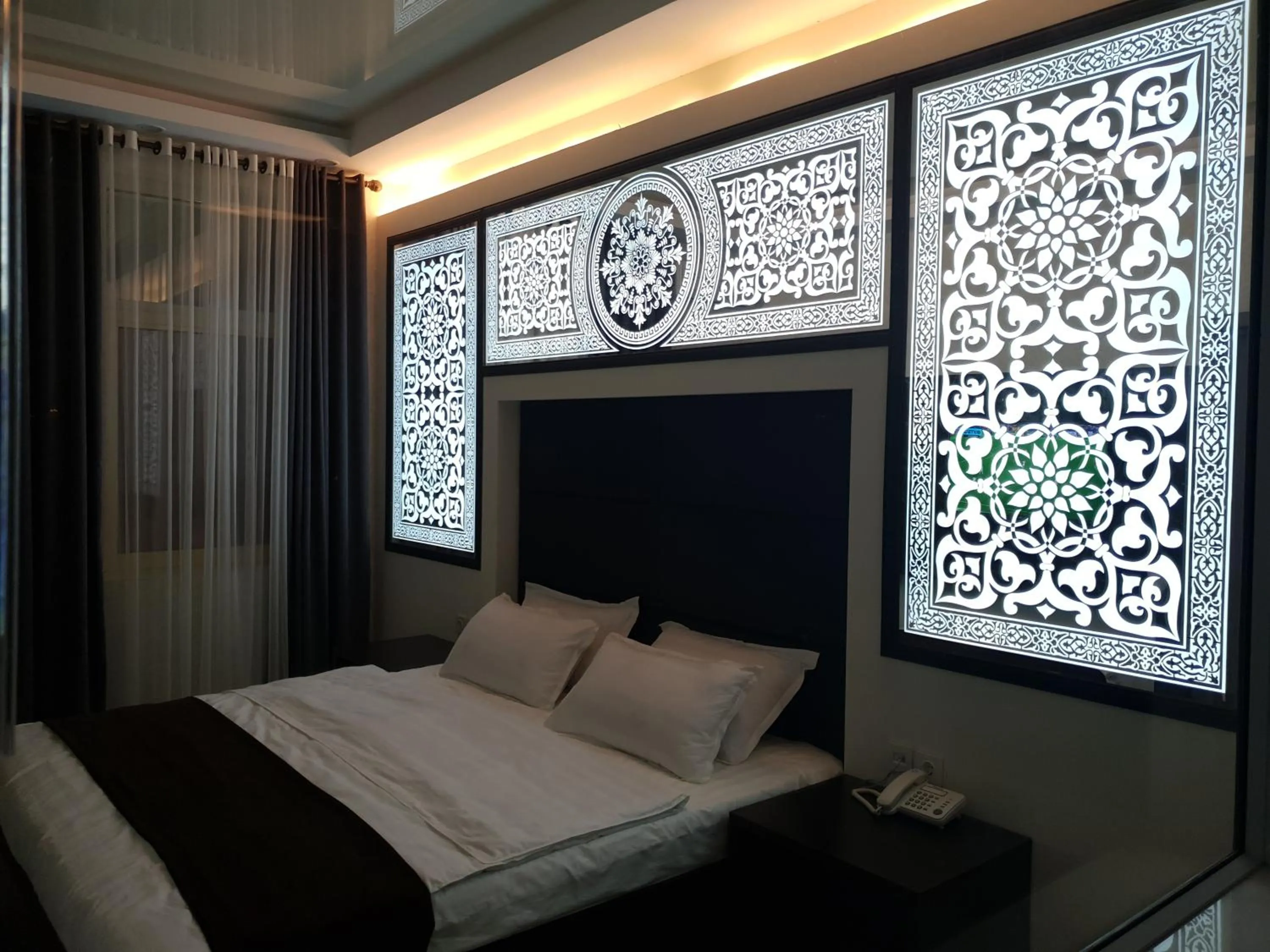 Bedroom, Bed in SAFIR BUSINESS HOTEL o