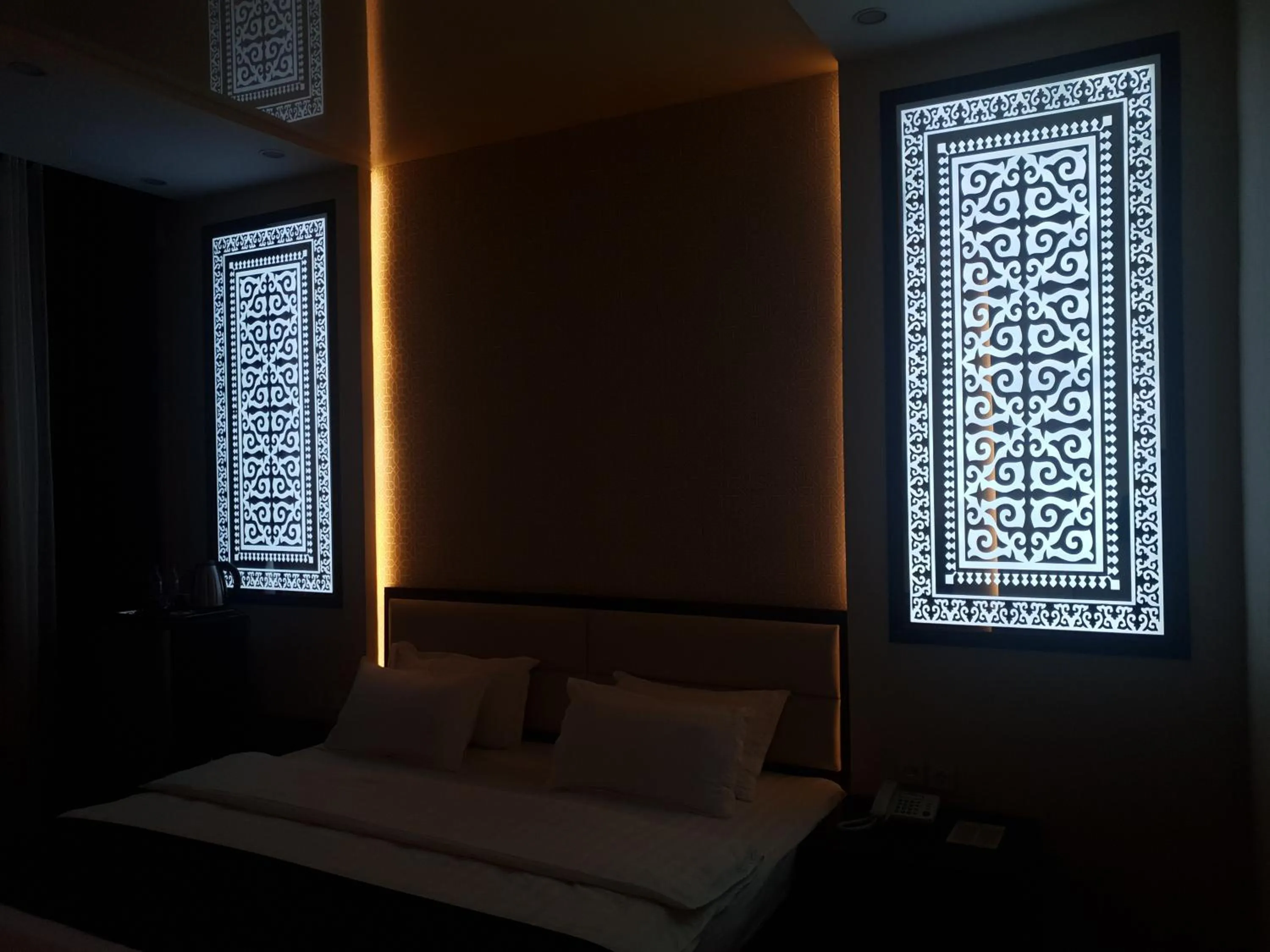 Photo of the whole room, Bed in SAFIR BUSINESS HOTEL o