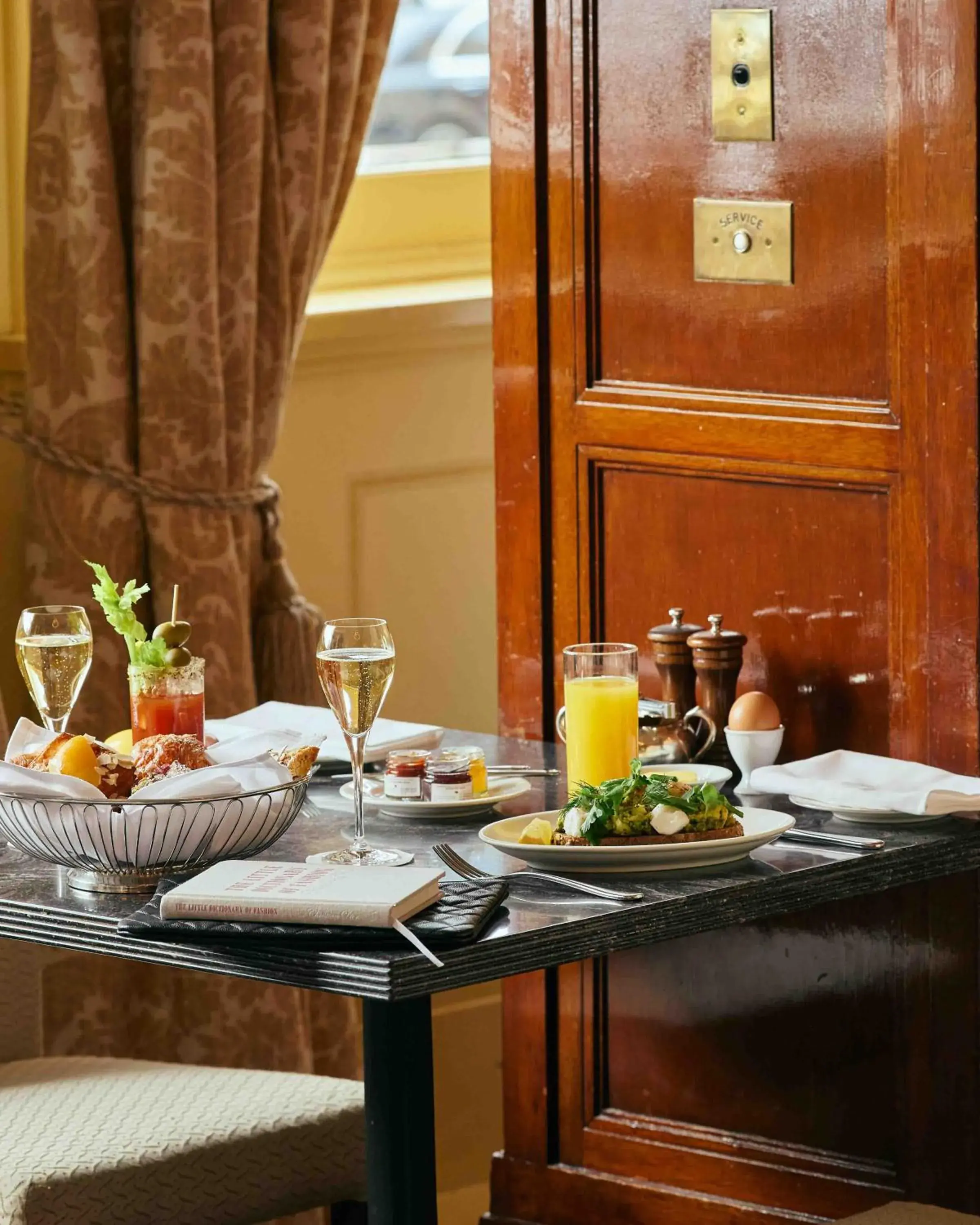 Food and drinks in The Hotel Windsor Food and drinks in The Hotel Windsor