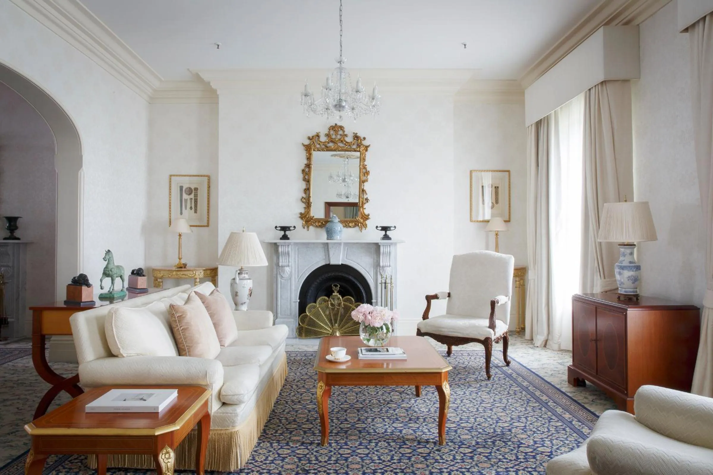Living room in The Hotel Windsor