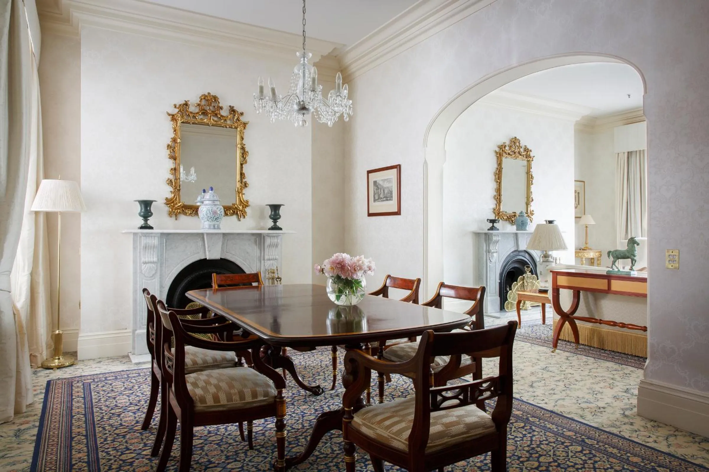 Living room in The Hotel Windsor