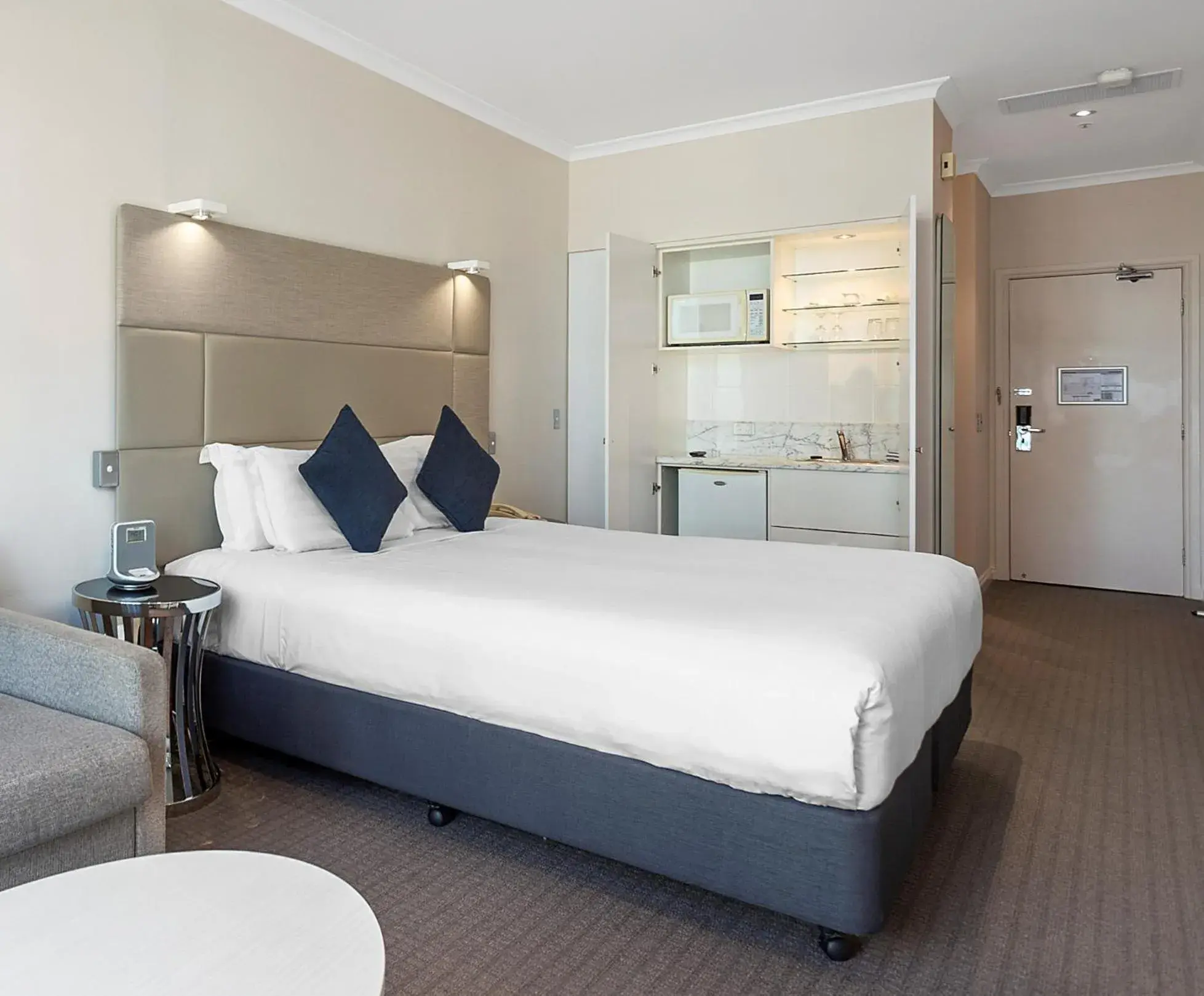 Bed in Clarion Suites Gateway Bed in Clarion Suites Gateway