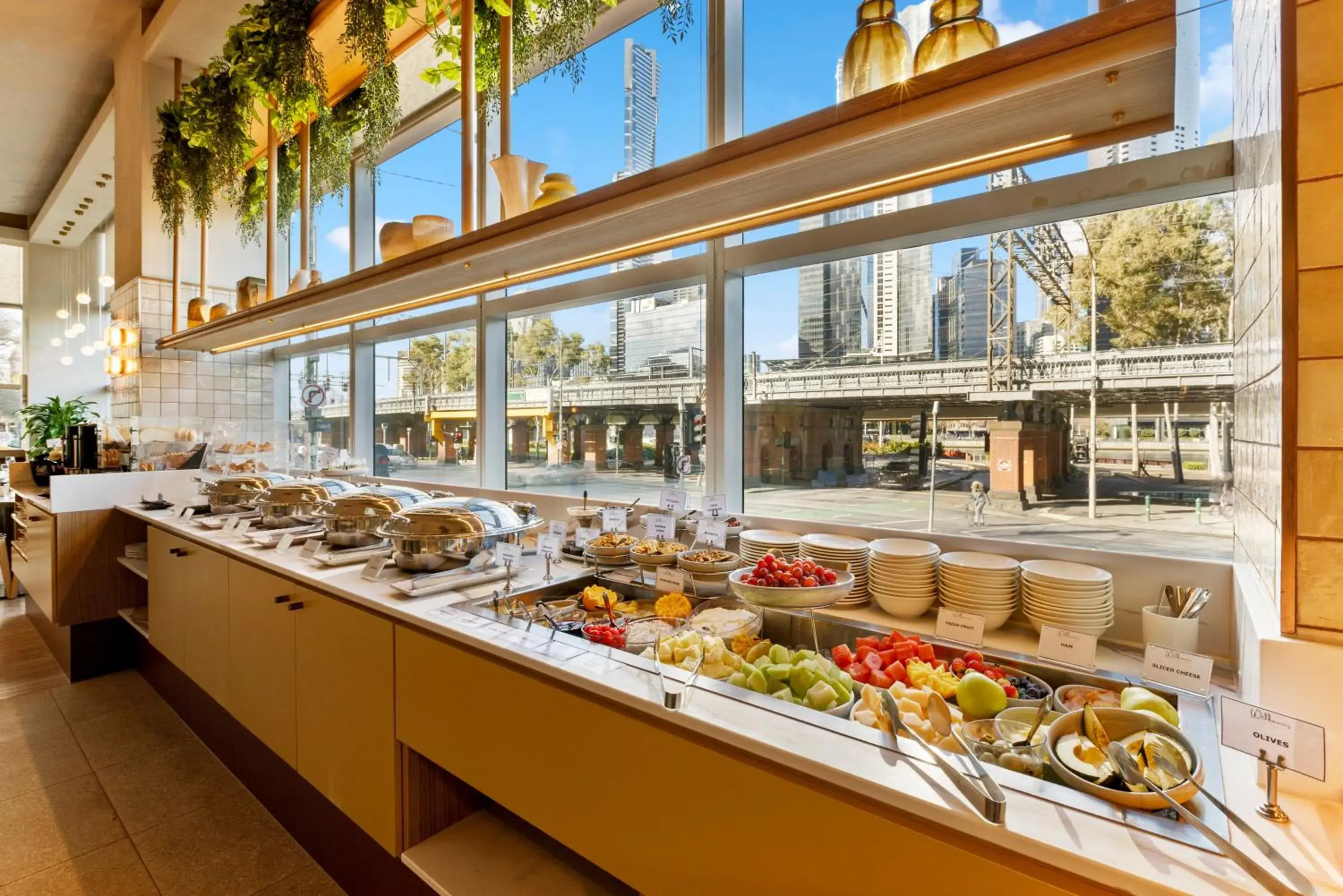 Buffet breakfast in Clarion Suites Gateway Buffet breakfast in Clarion Suites Gateway