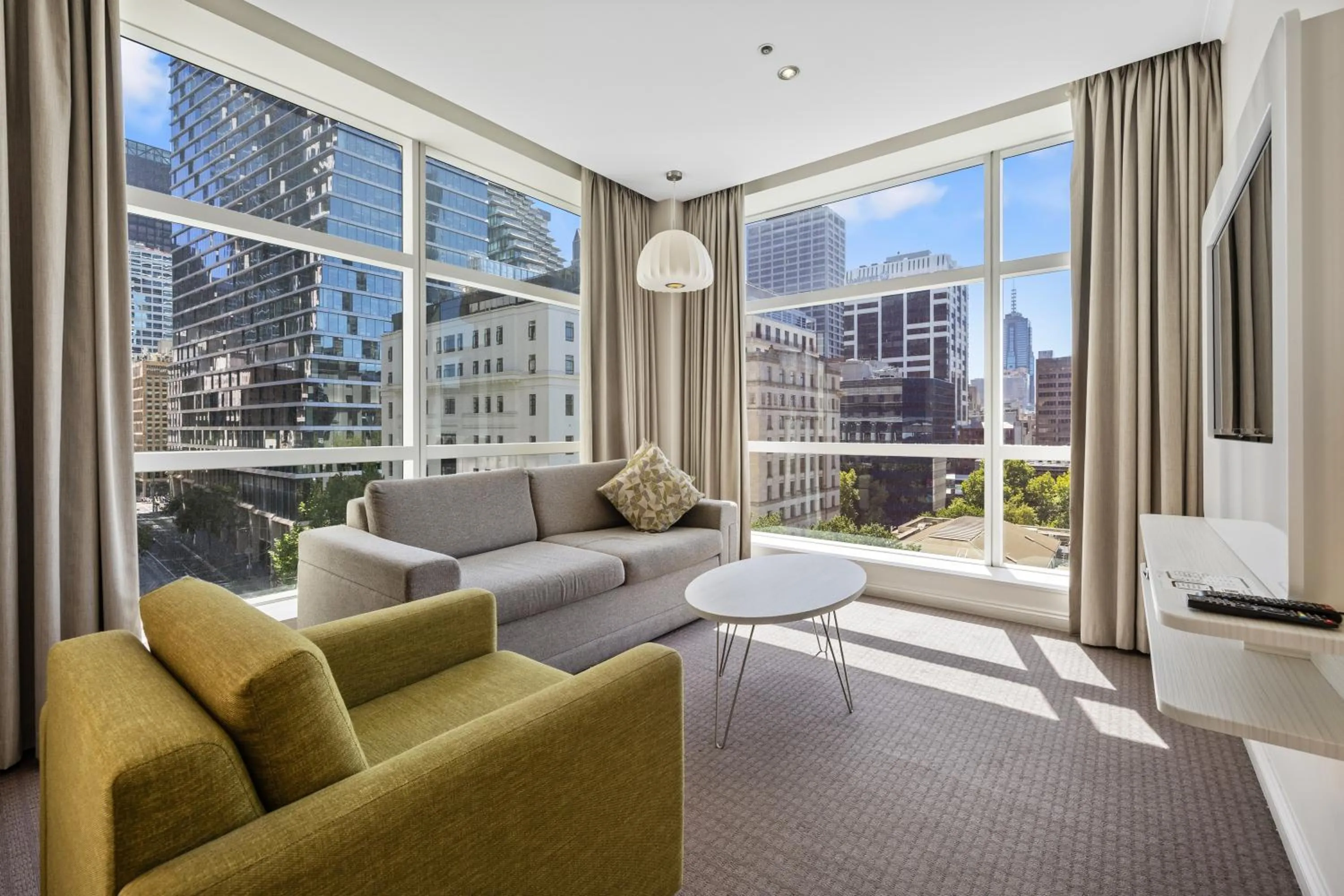 Clarion Suites Gateway