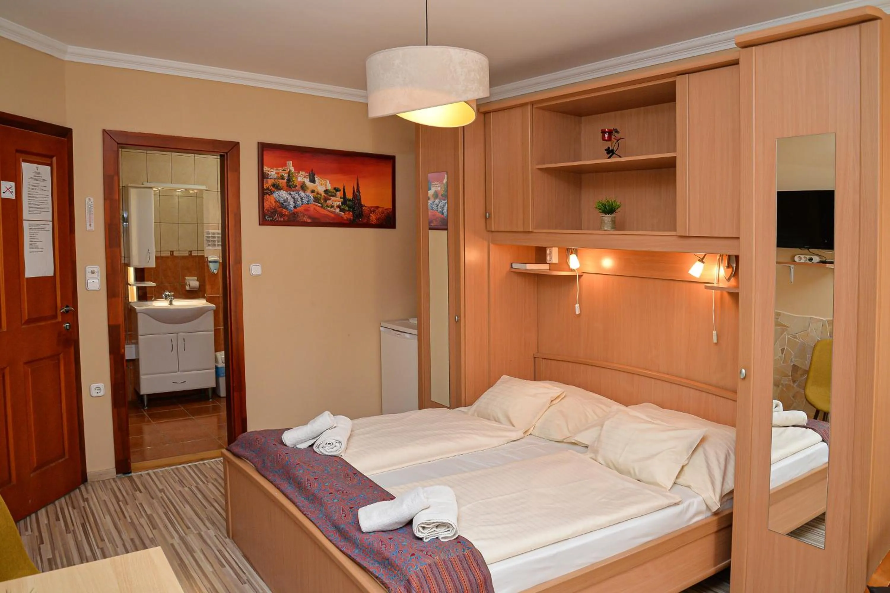 Bed in Major Panzió és Étterem