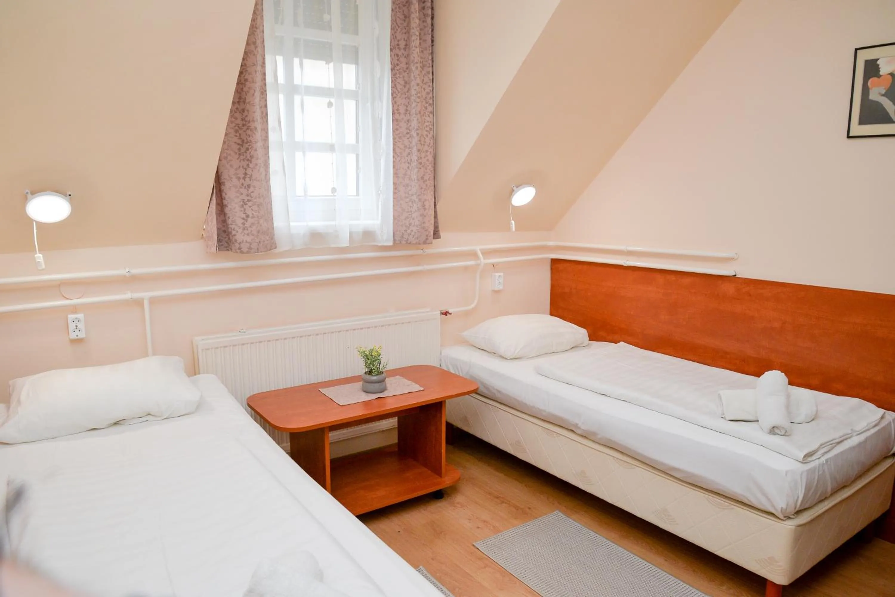 Bed in Major Panzió és Étterem