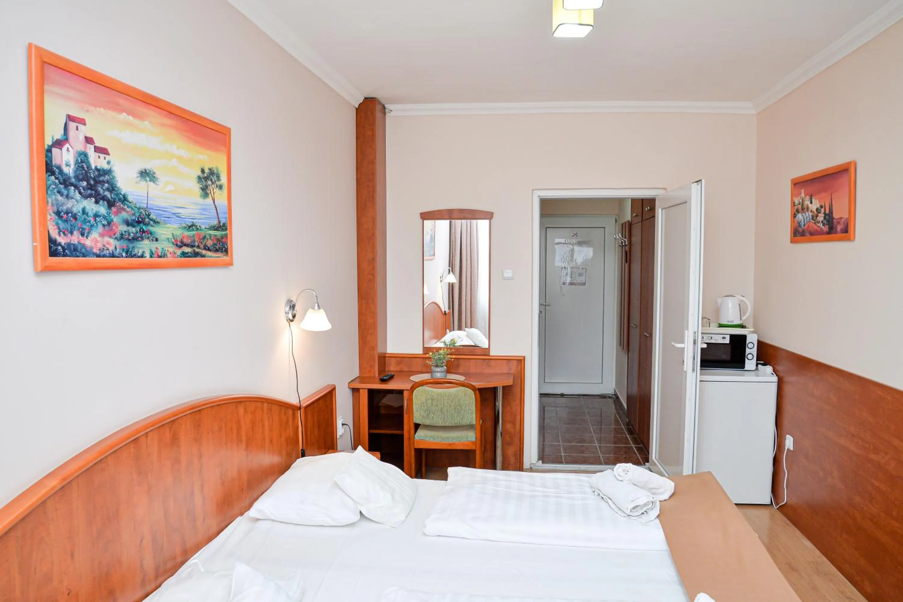 Bed in Major Panzió és Étterem