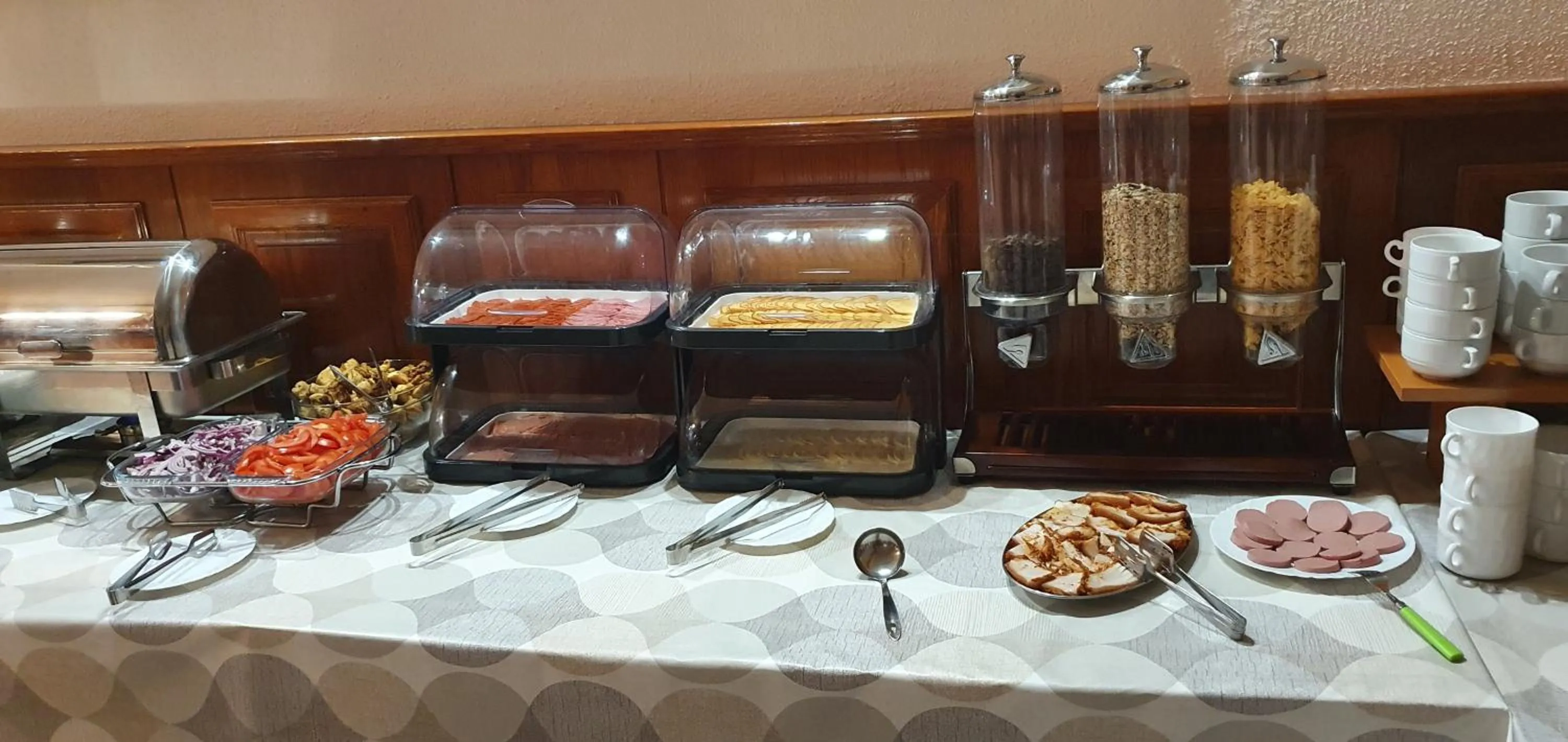 Breakfast in Major Panzió és Étterem