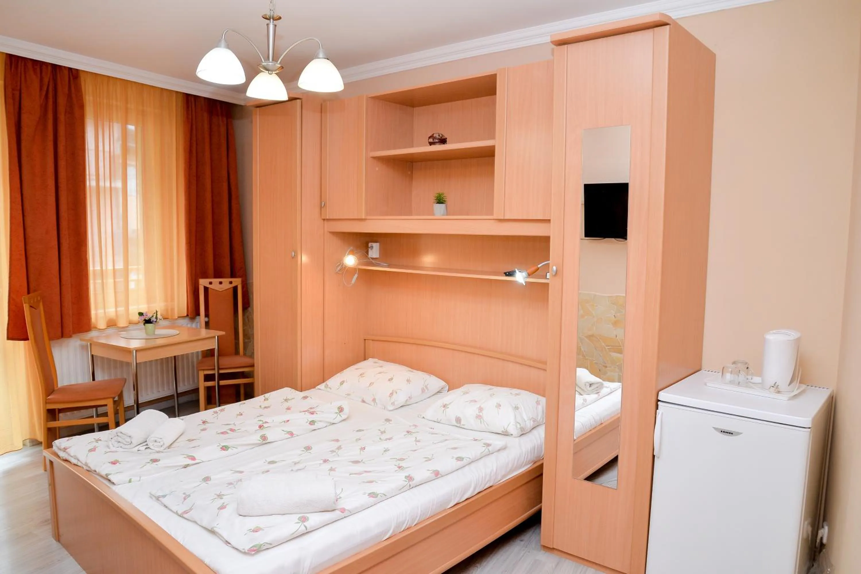 Bed in Major Panzió és Étterem