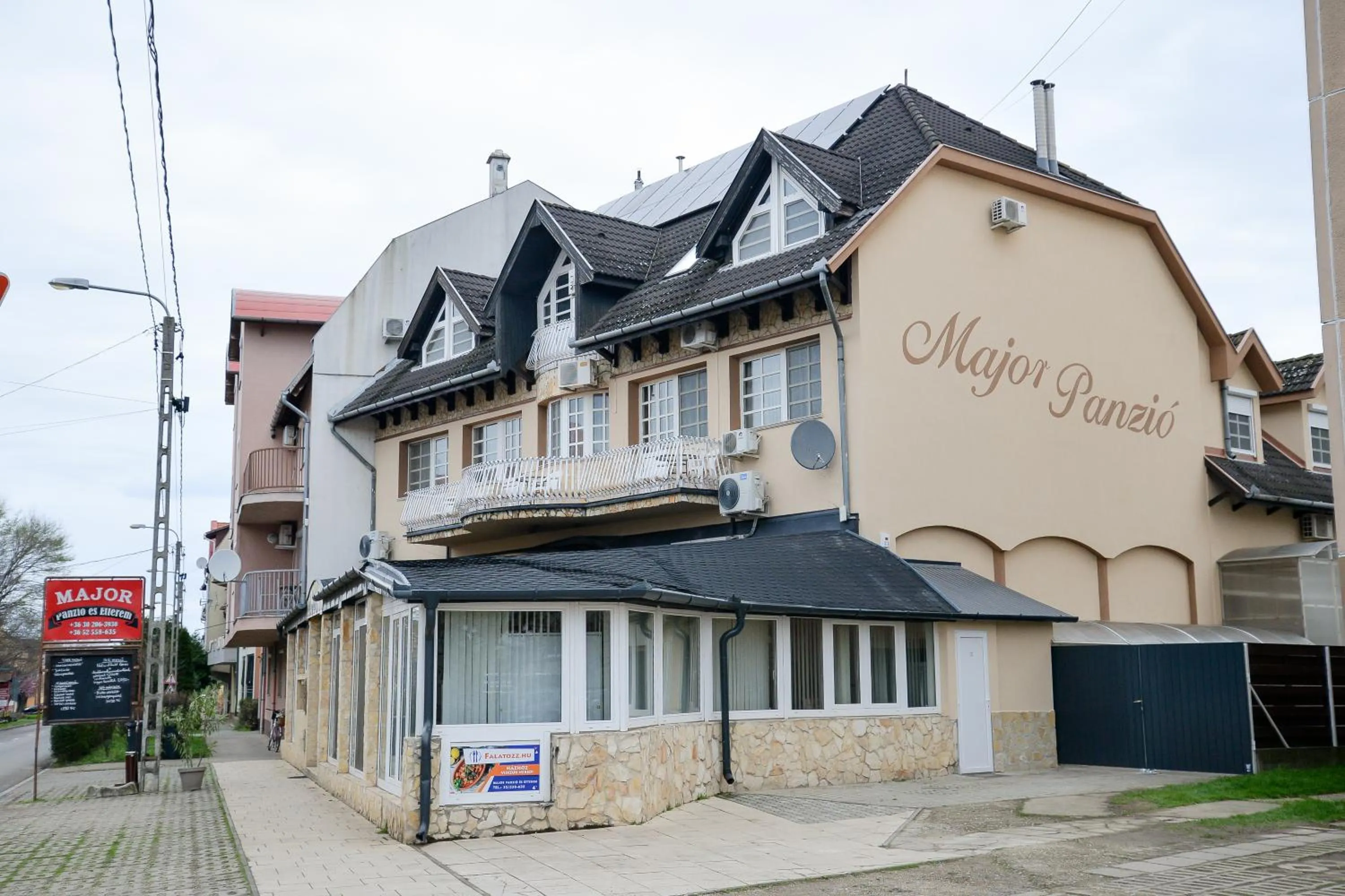 Major Panzió és Étterem