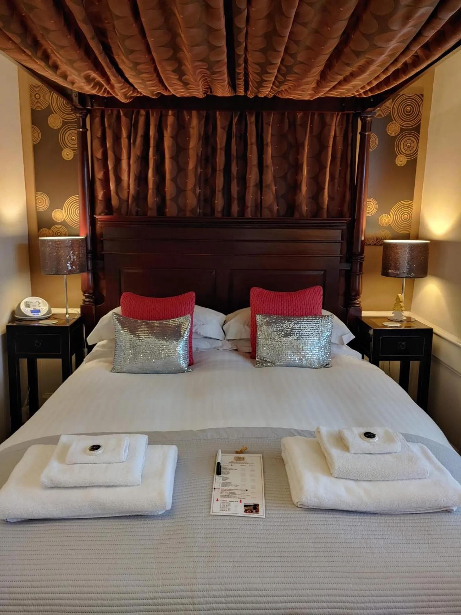 Bedroom, Bed in The Bath House Boutique B&B - IN-ROOM Breakfast - FREE parking