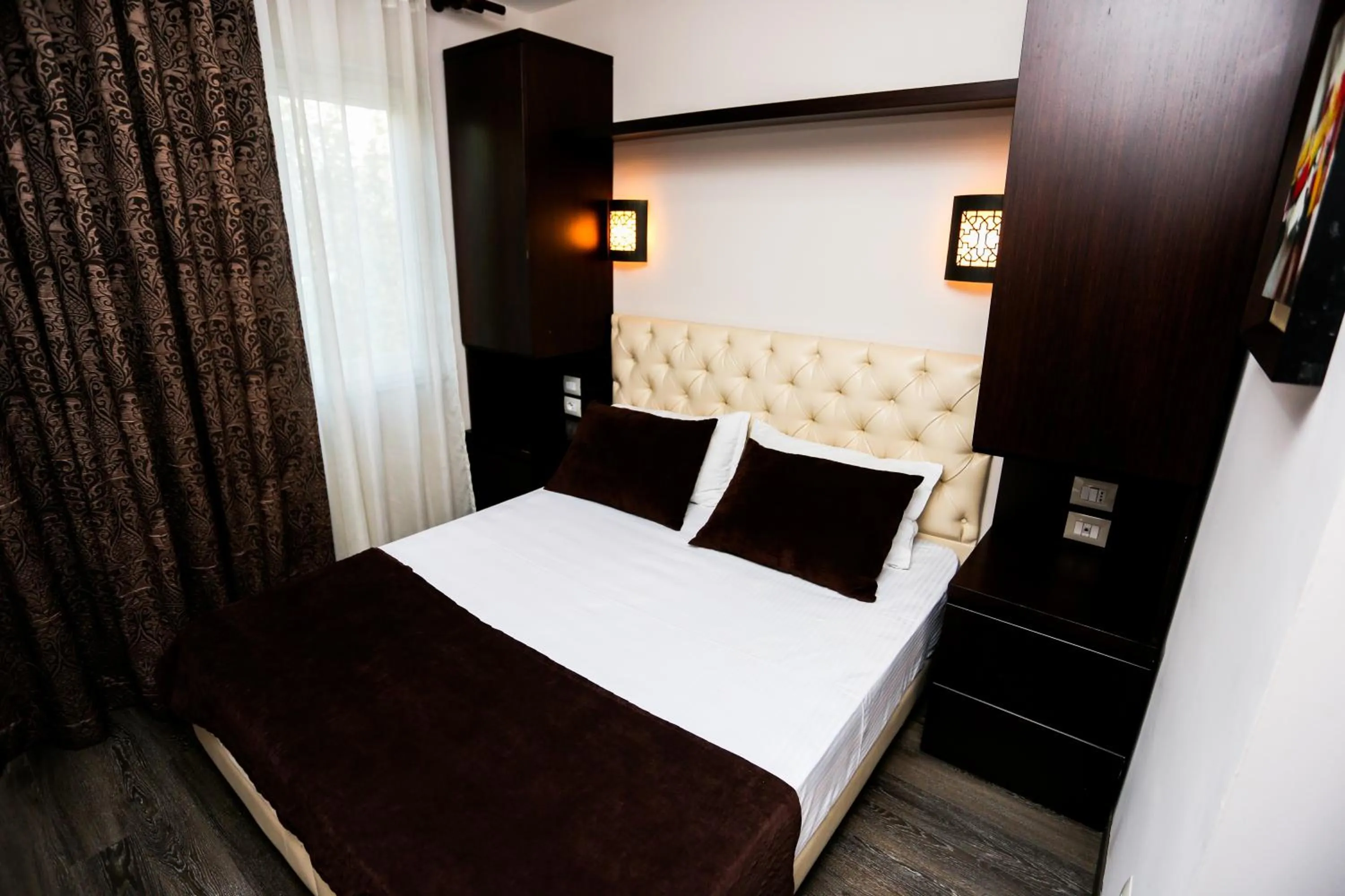 Photo of the whole room, Bed in Hotel Town House