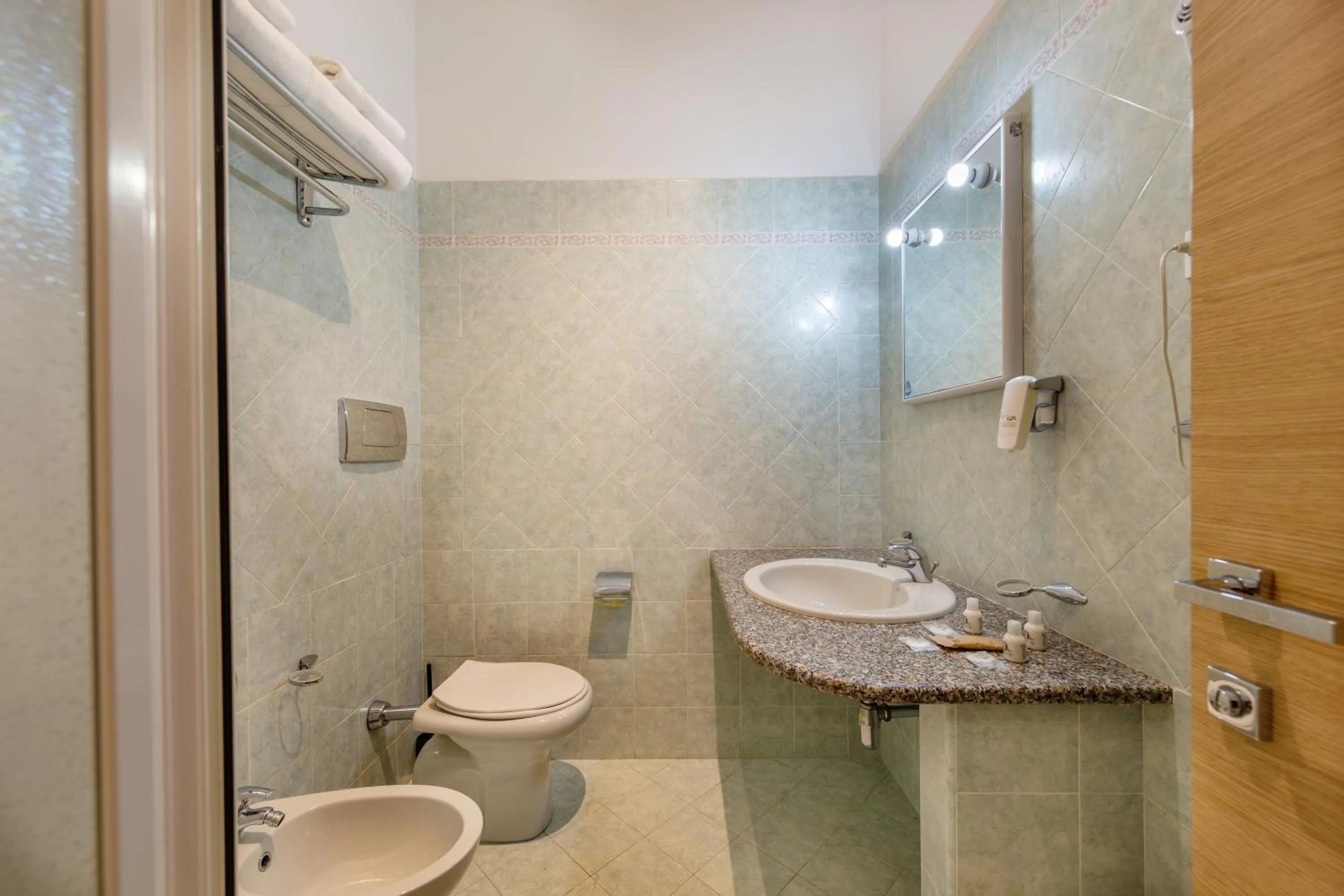 Bathroom in Hotel Le Mimose