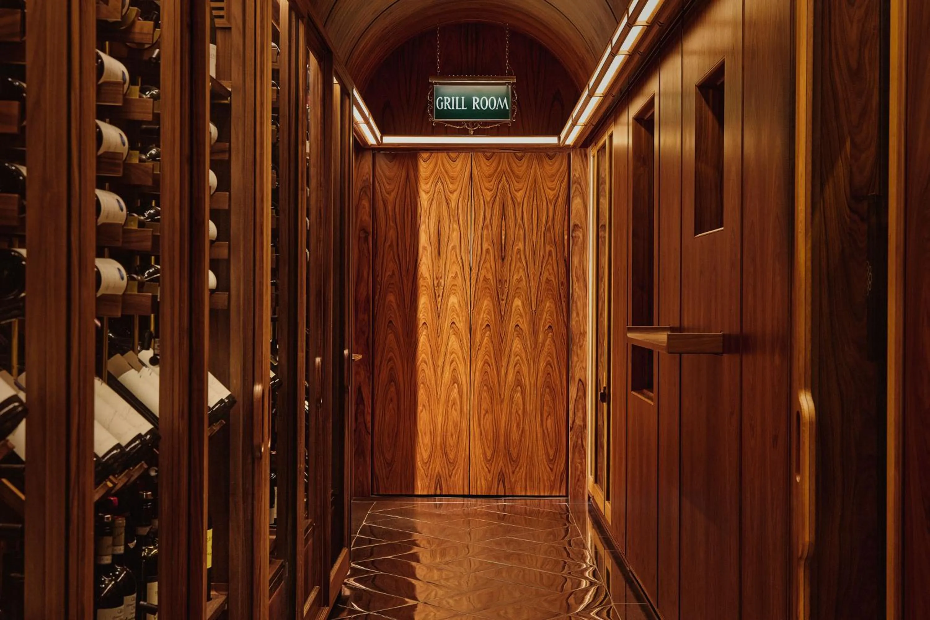 Restaurant/places to eat in The Connaught, Maybourne