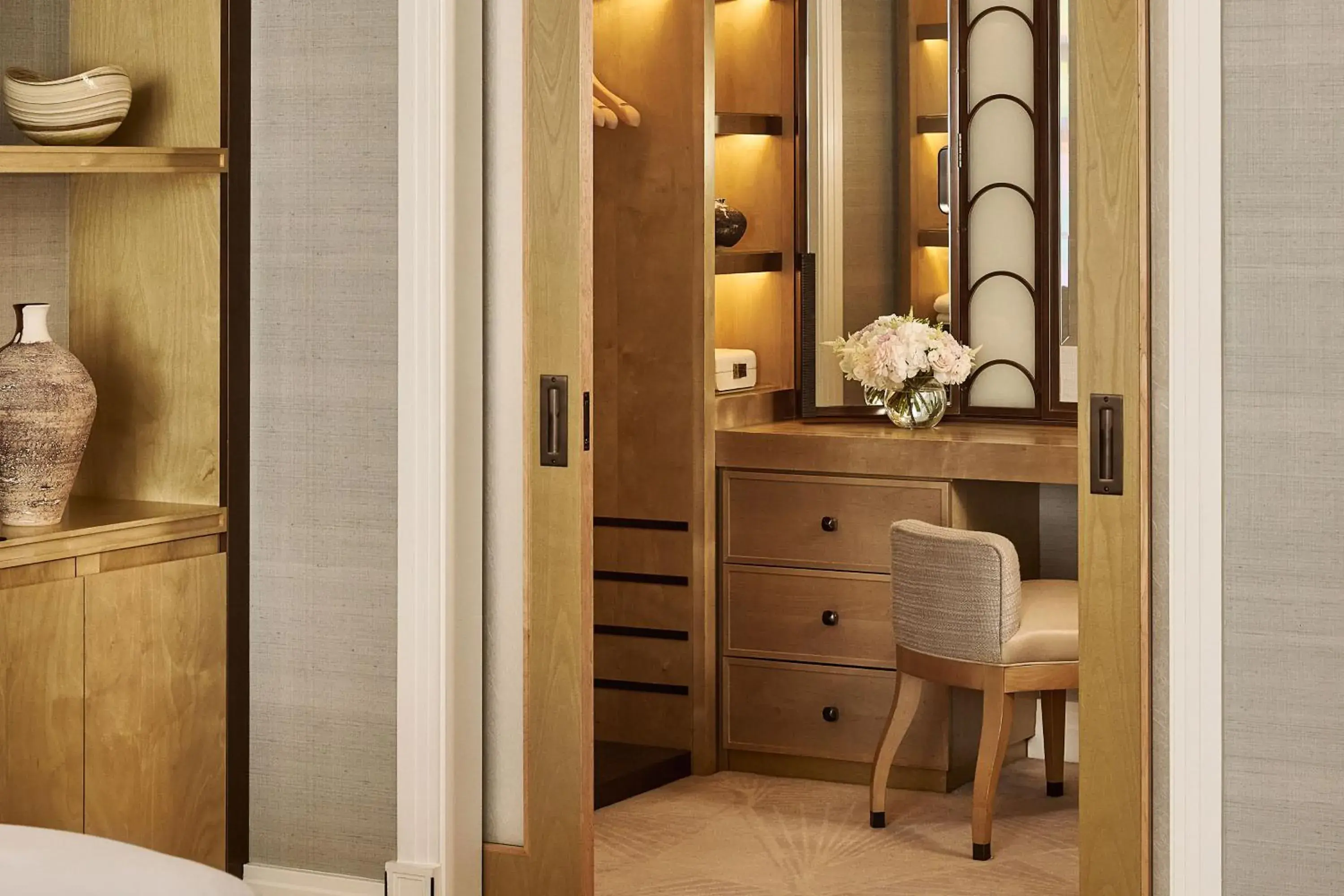 Claridge’s Studio in Claridge's, Maybourne Claridge’s Studio in Claridge's, Maybourne