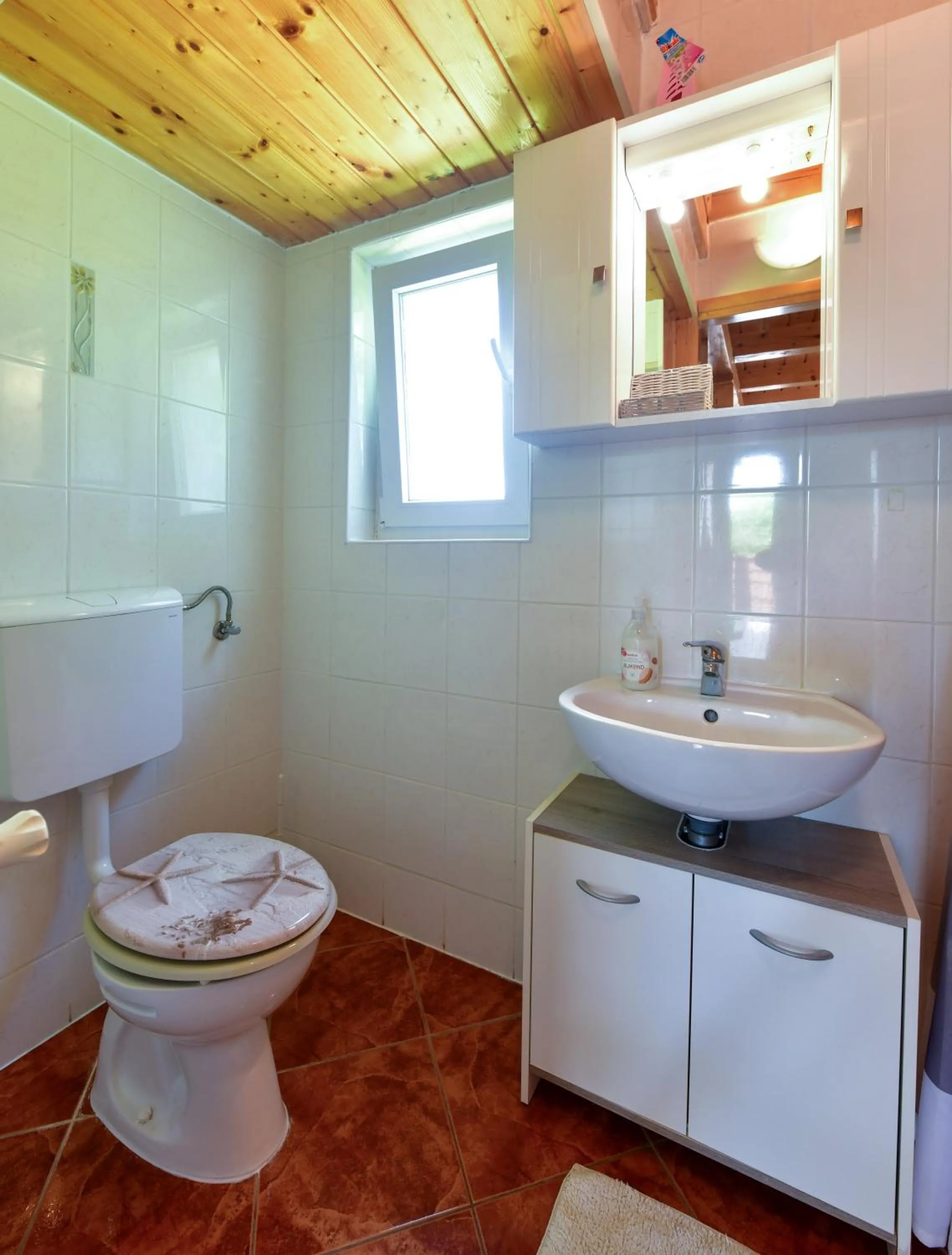 Toilet in Apartments Marija
