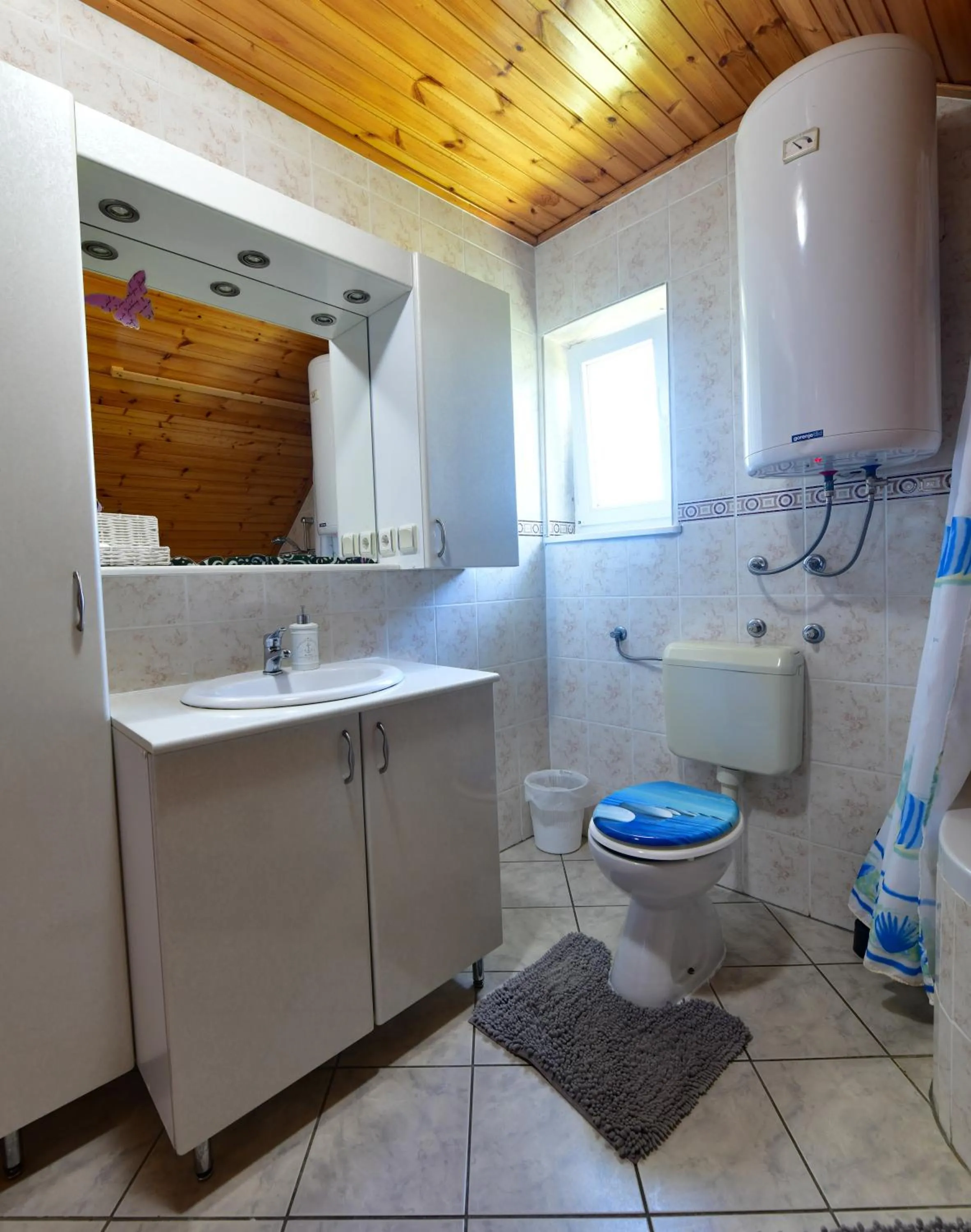 Toilet in Apartments Marija