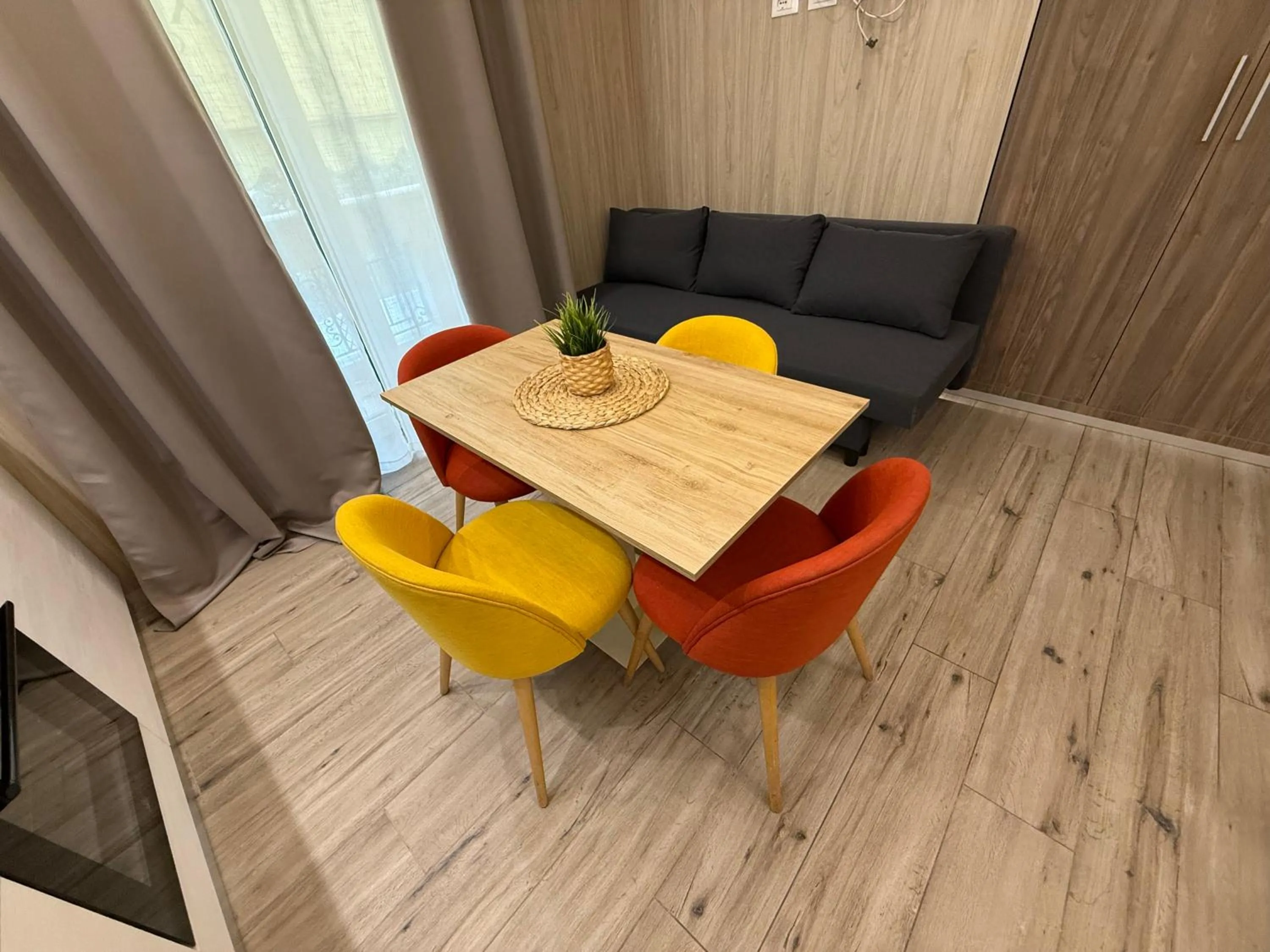 Th Luxury Rooms & Apartment