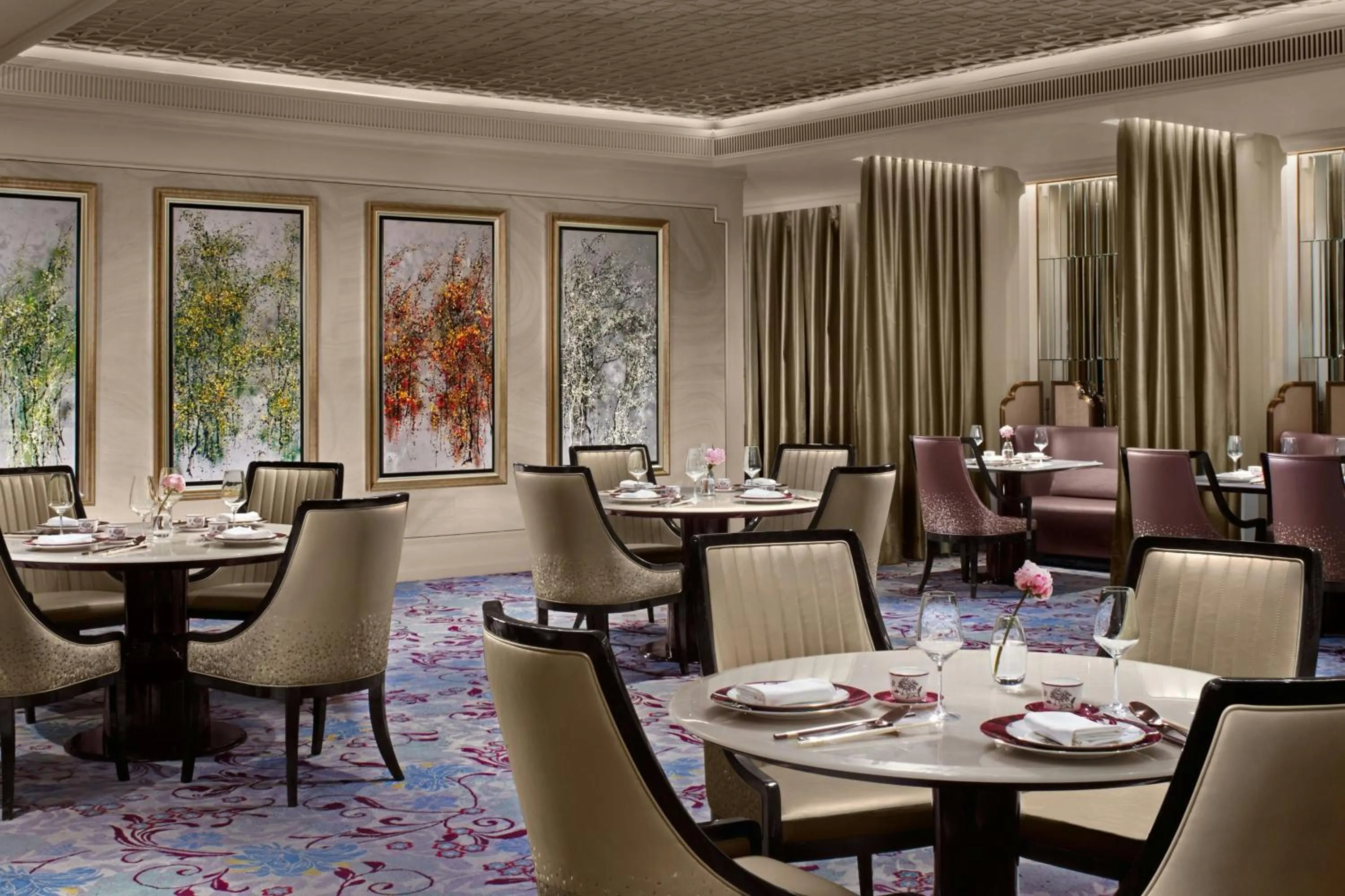 Restaurant/places to eat in The St Regis Singapore