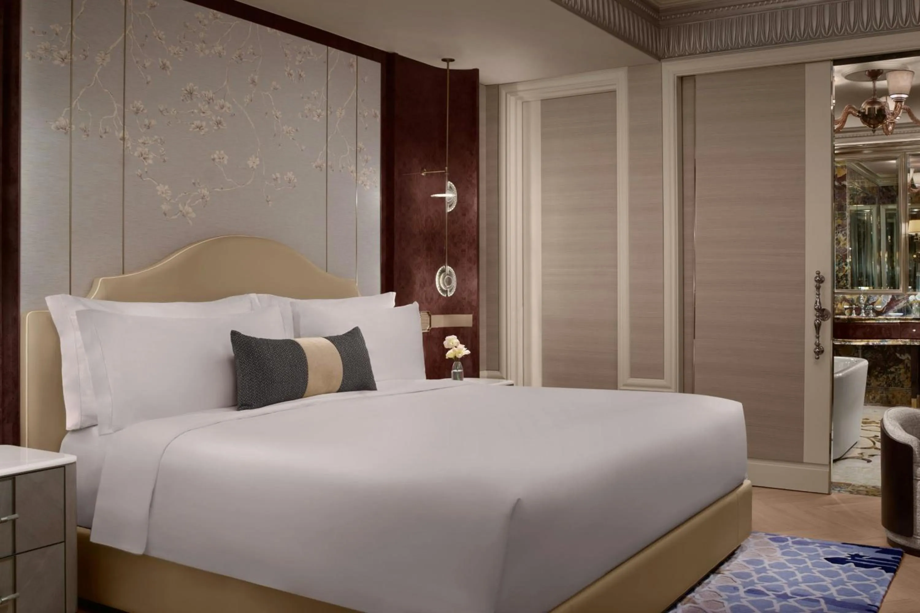 Bedroom, Bed in The St Regis Singapore