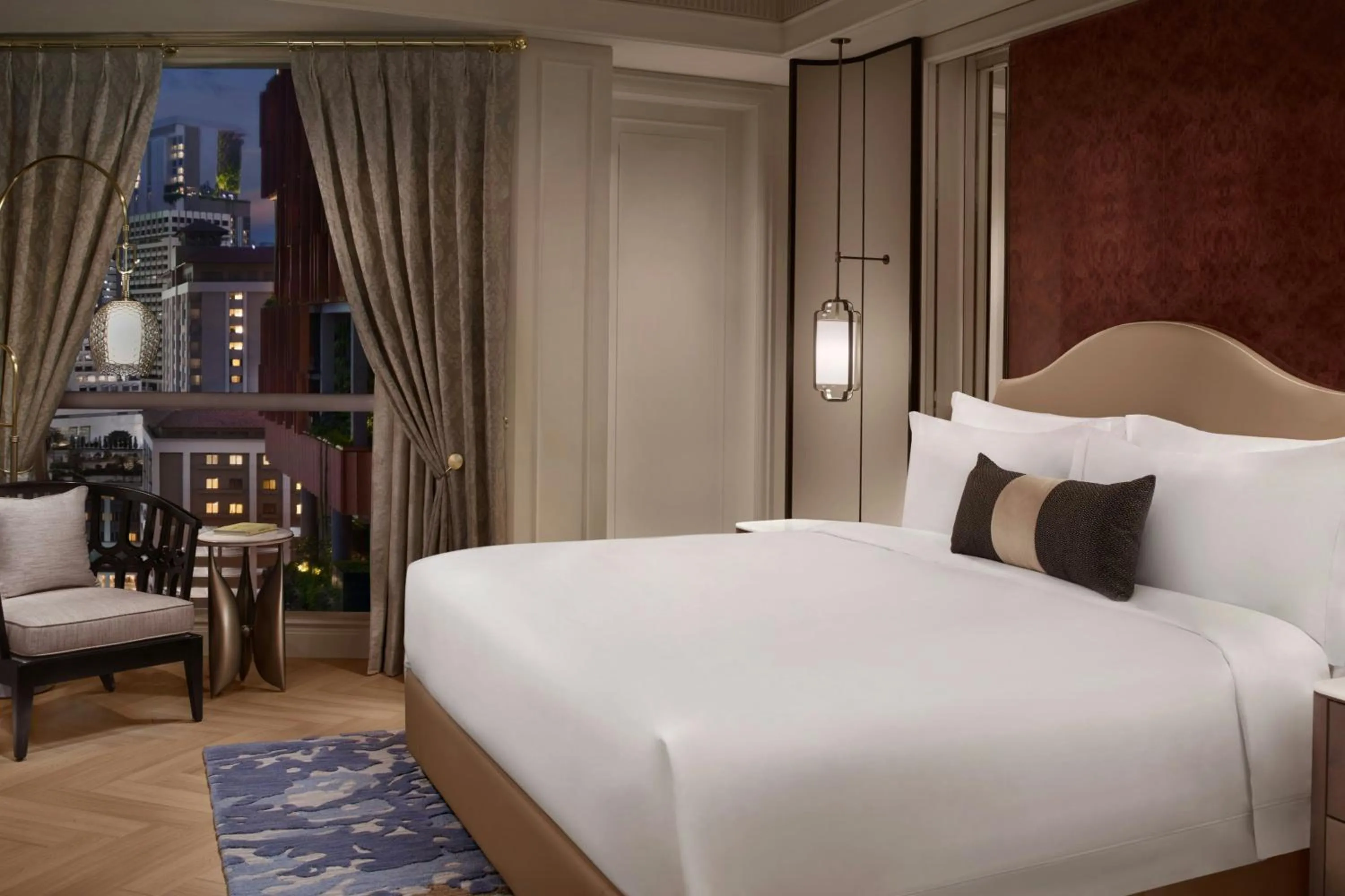 Bedroom, Bed in The St Regis Singapore