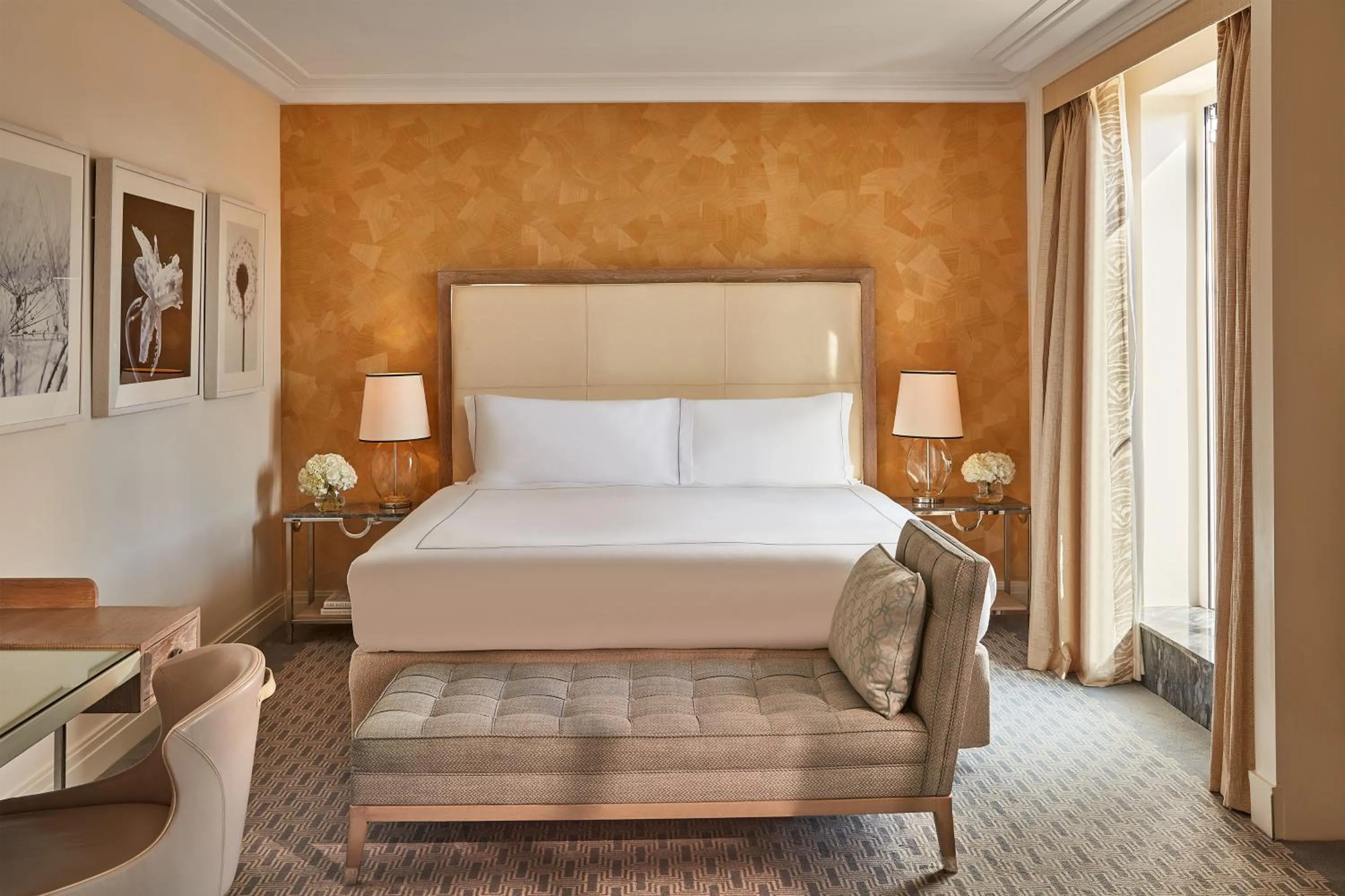 Bedroom, Bed in The Berkeley, Maybourne