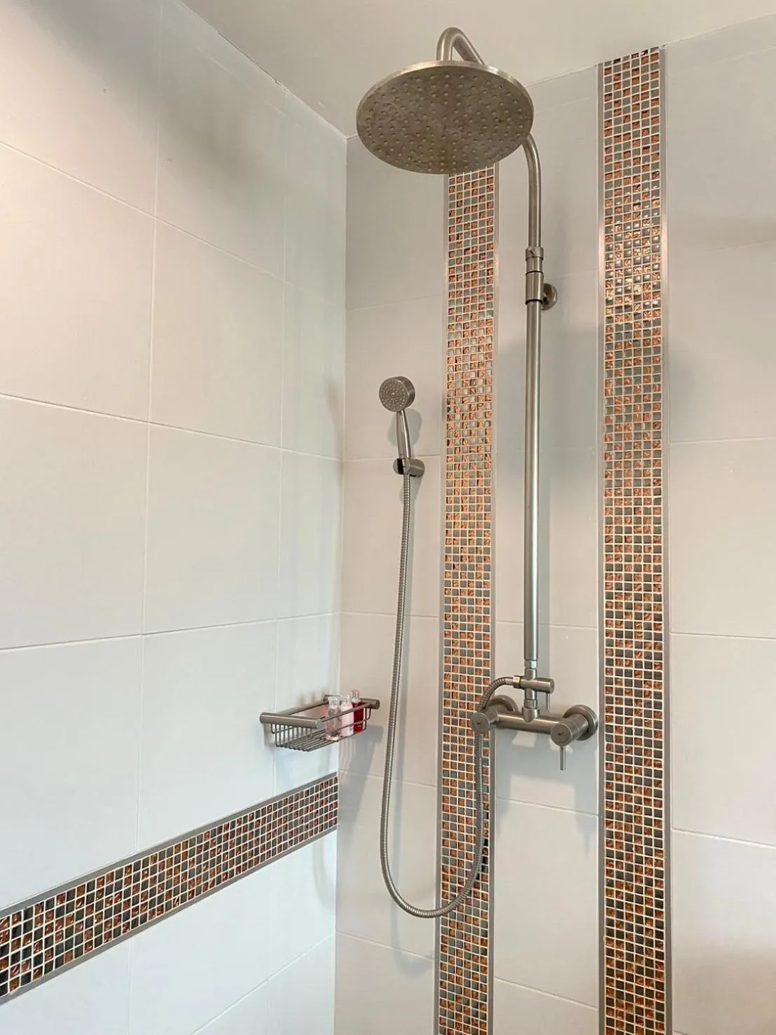 Shower in Hotel De Wualai