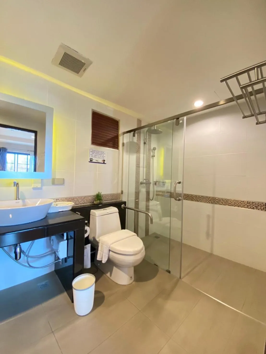 Shower in Hotel De Wualai