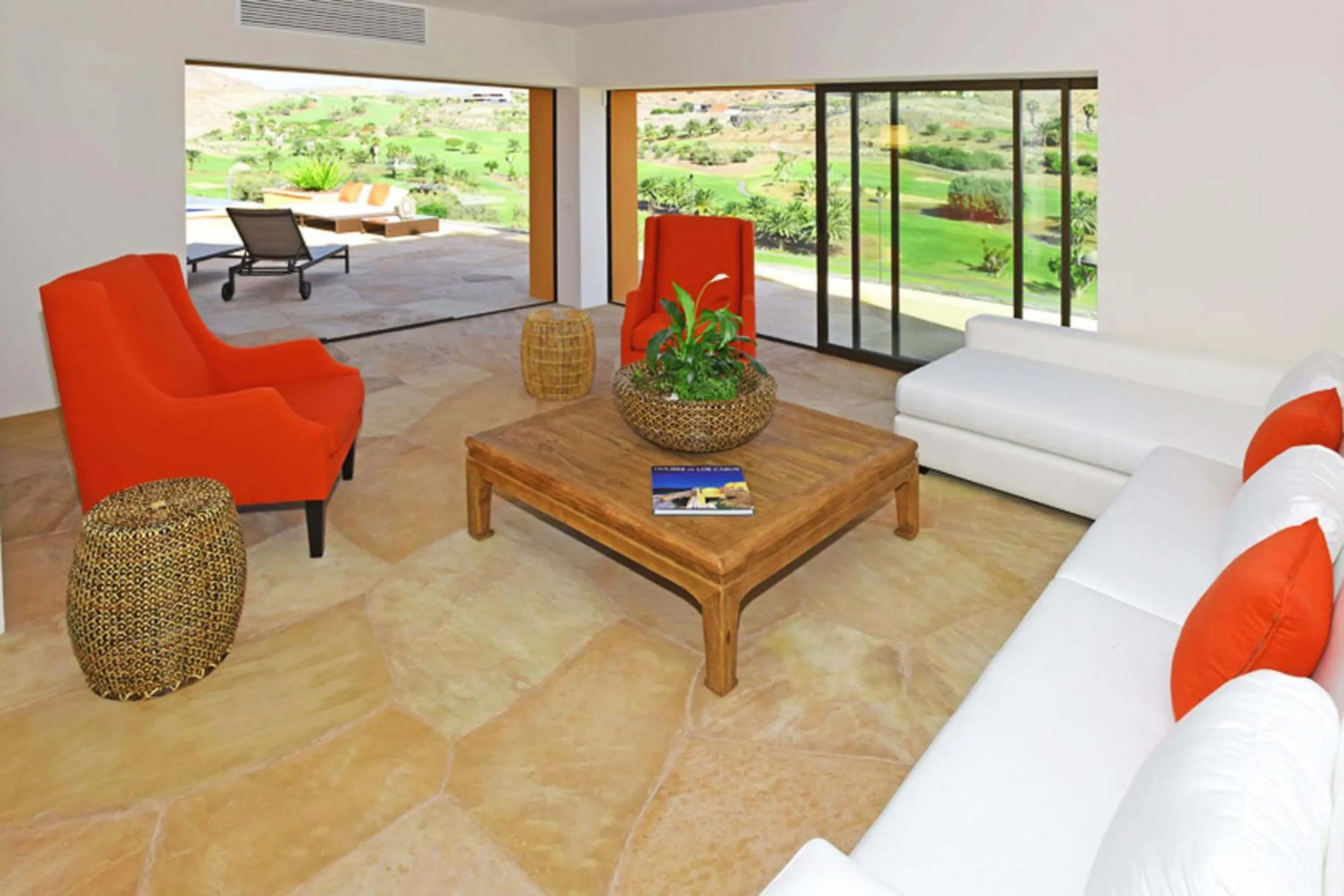 Communal lounge/ TV room in Salobre Moringa