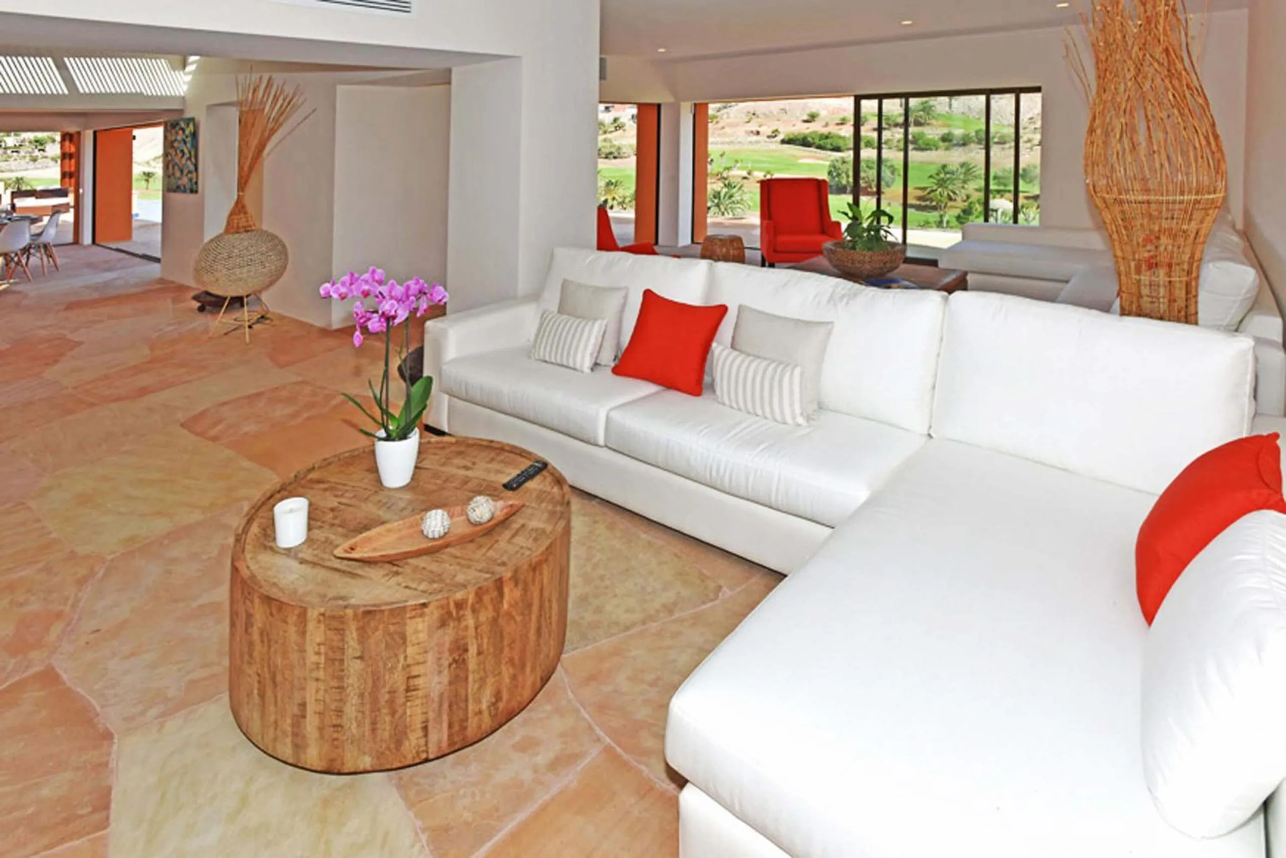 Communal lounge/ TV room in Salobre Moringa