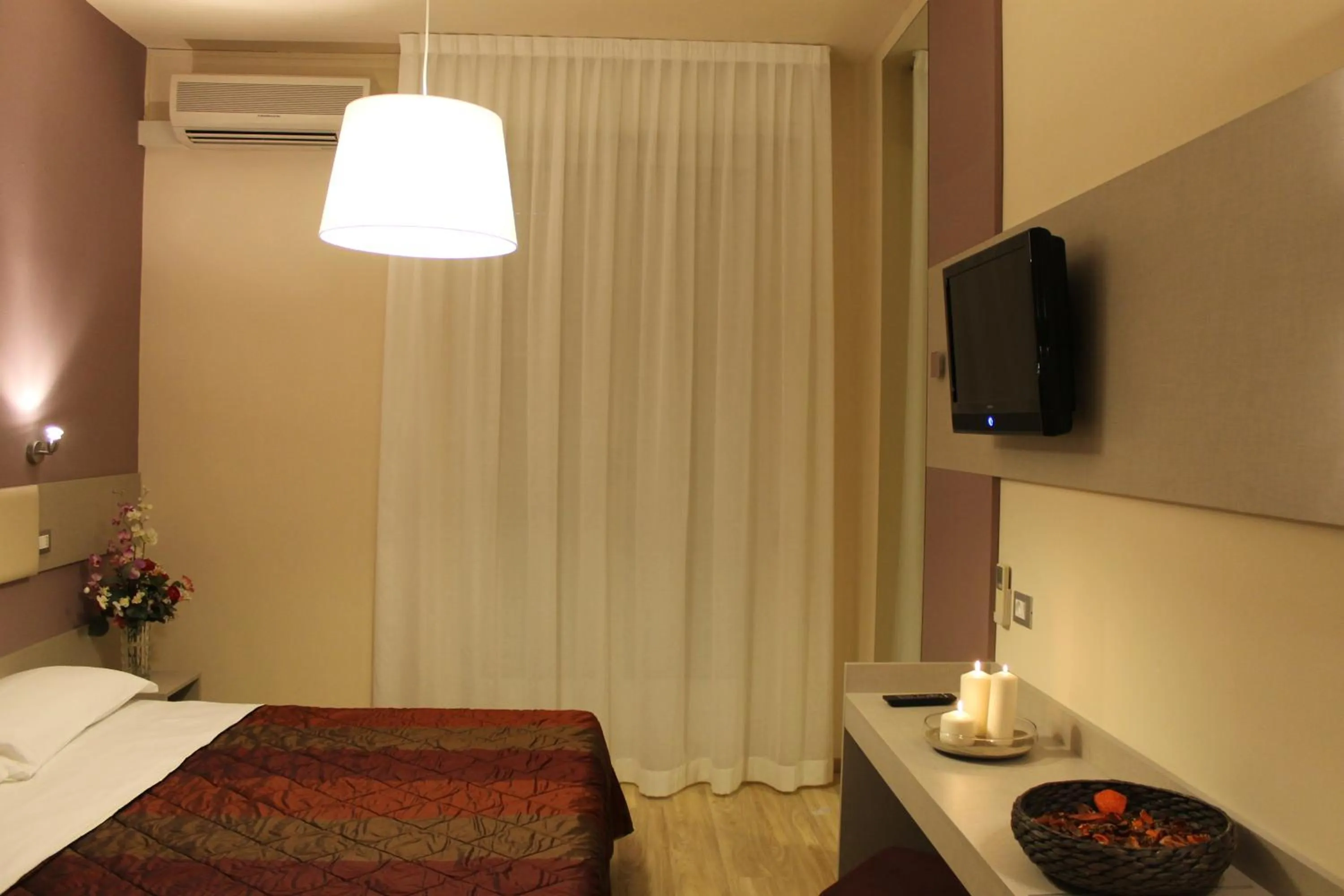 Bedroom, Bed in Hotel Astor B&B