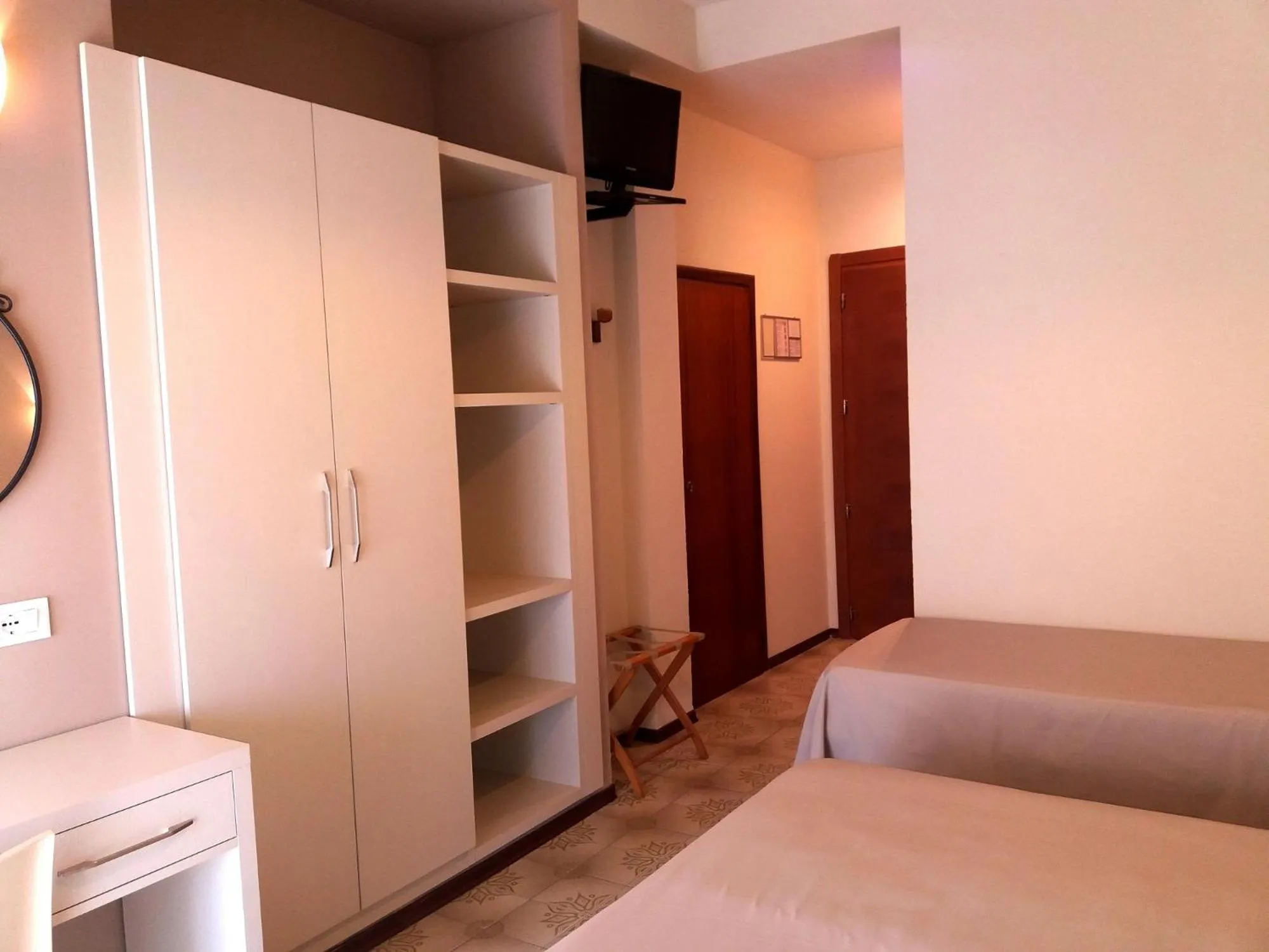 Bedroom, Bed in Hotel Astor B&B