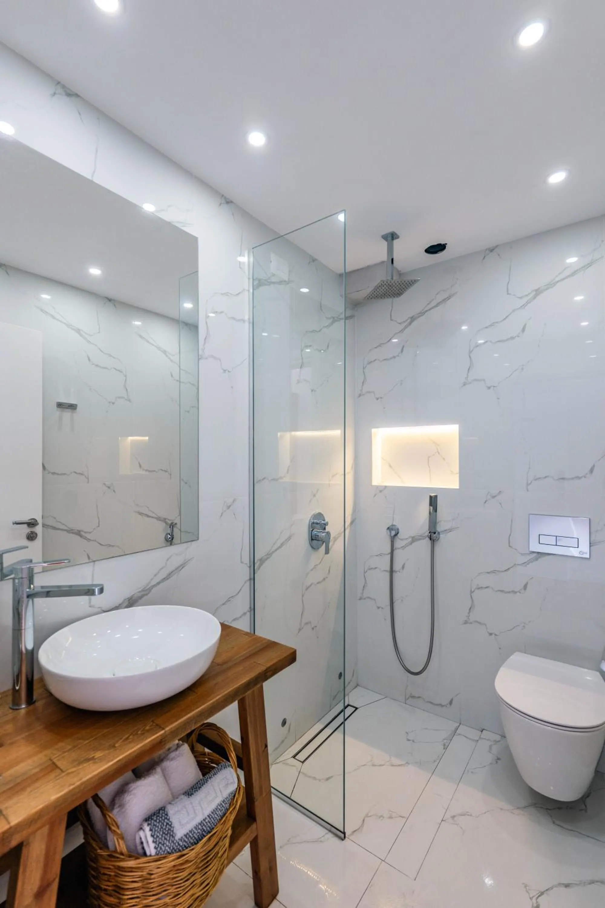 Shower in Kanes Bohemian Boutique Hotel