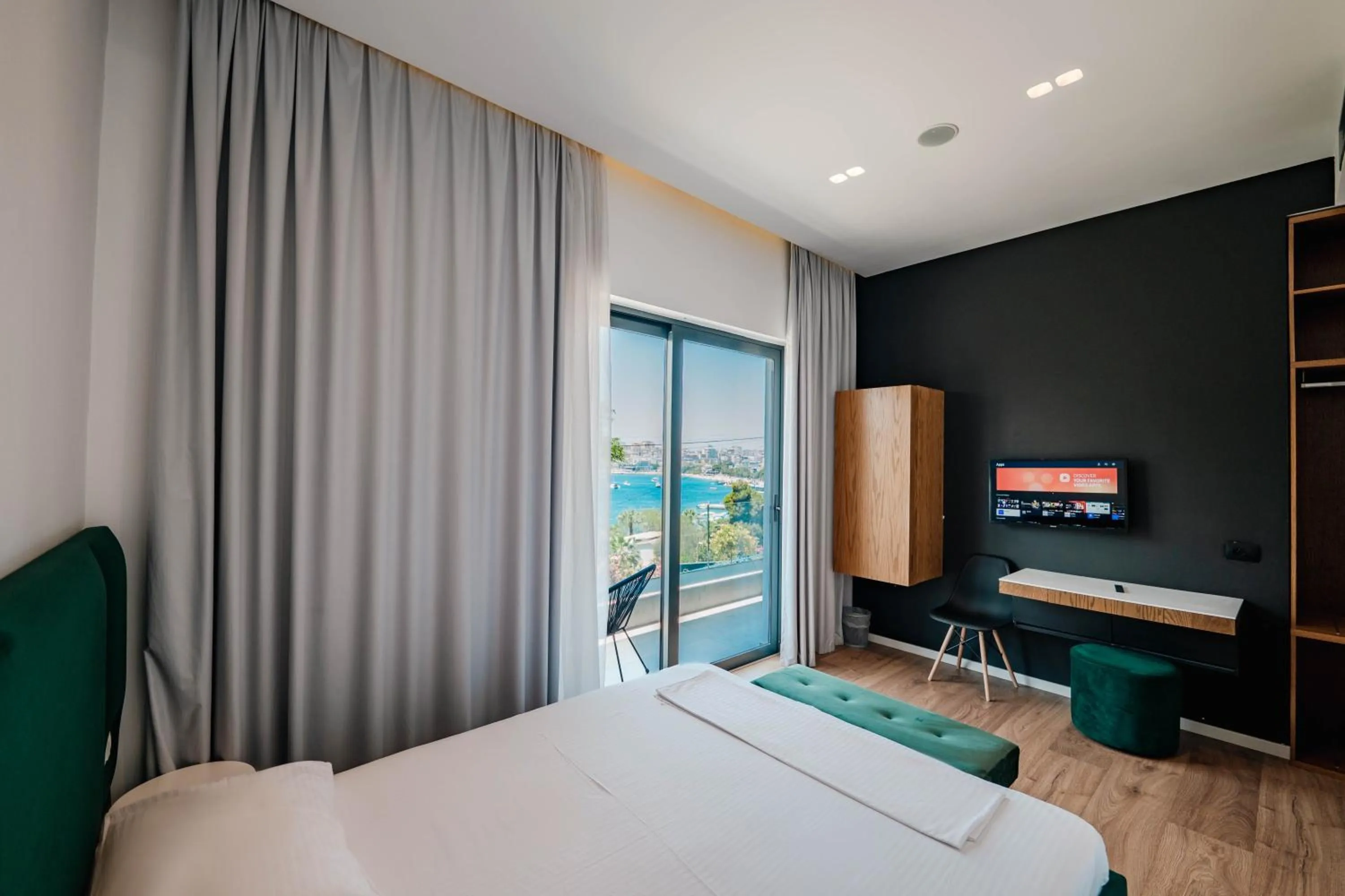 Bed in Kanes Bohemian Boutique Hotel