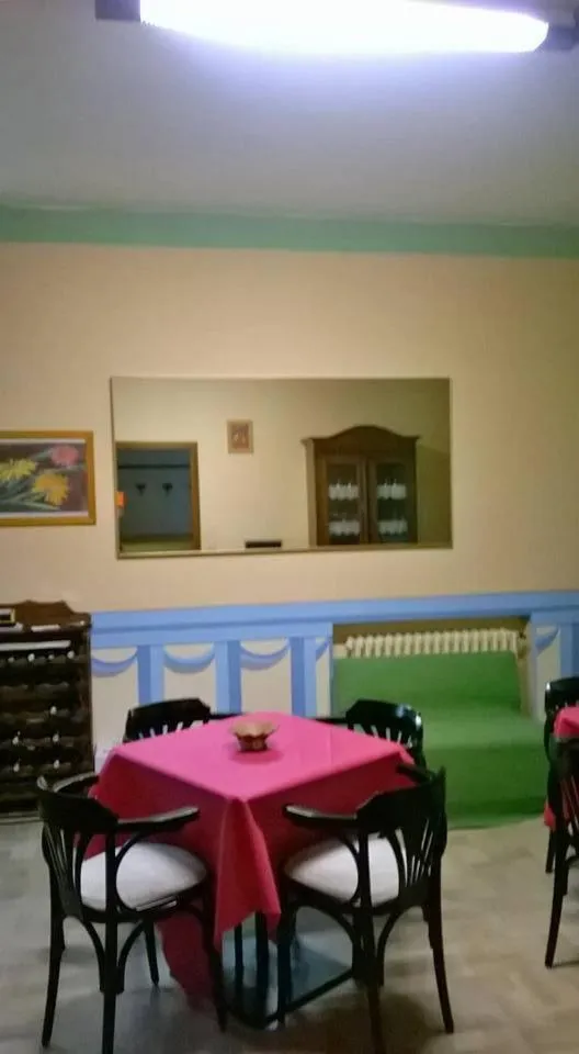 Restaurant/places to eat in Hotel Franca