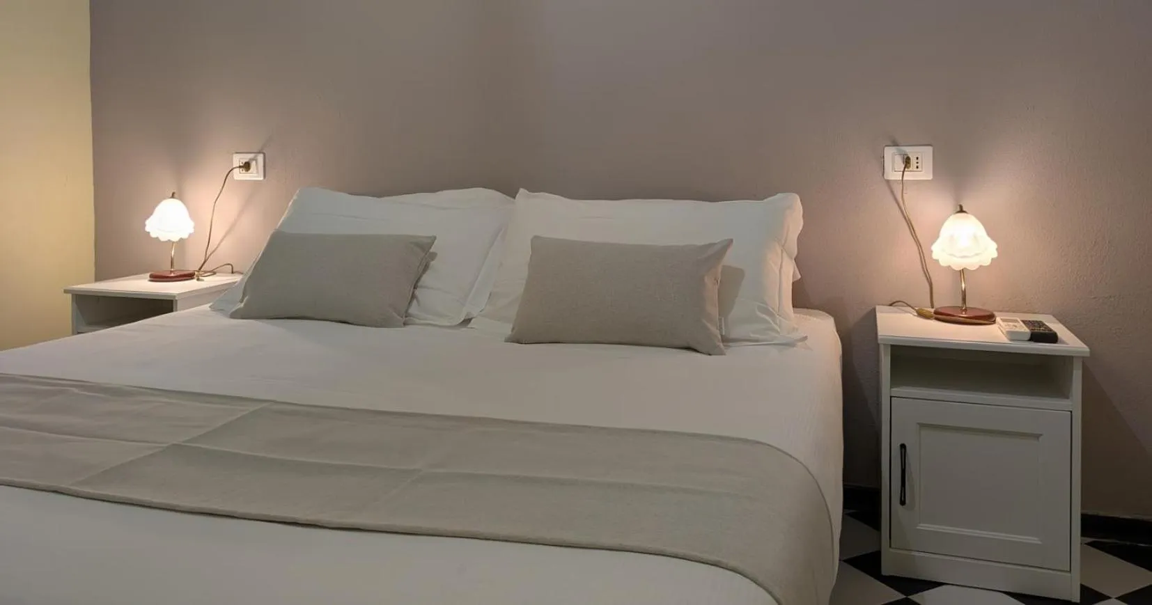 Bed in Villa Fieschi Boutique Hotel