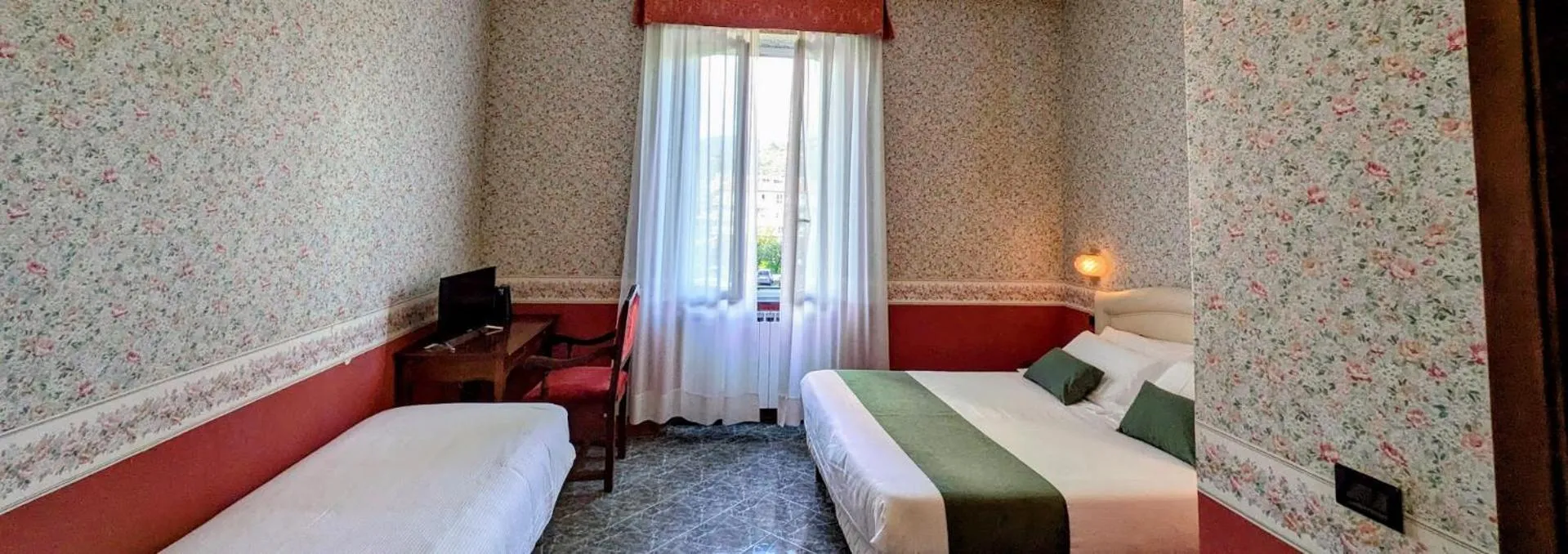 Bed in Villa Fieschi Boutique Hotel