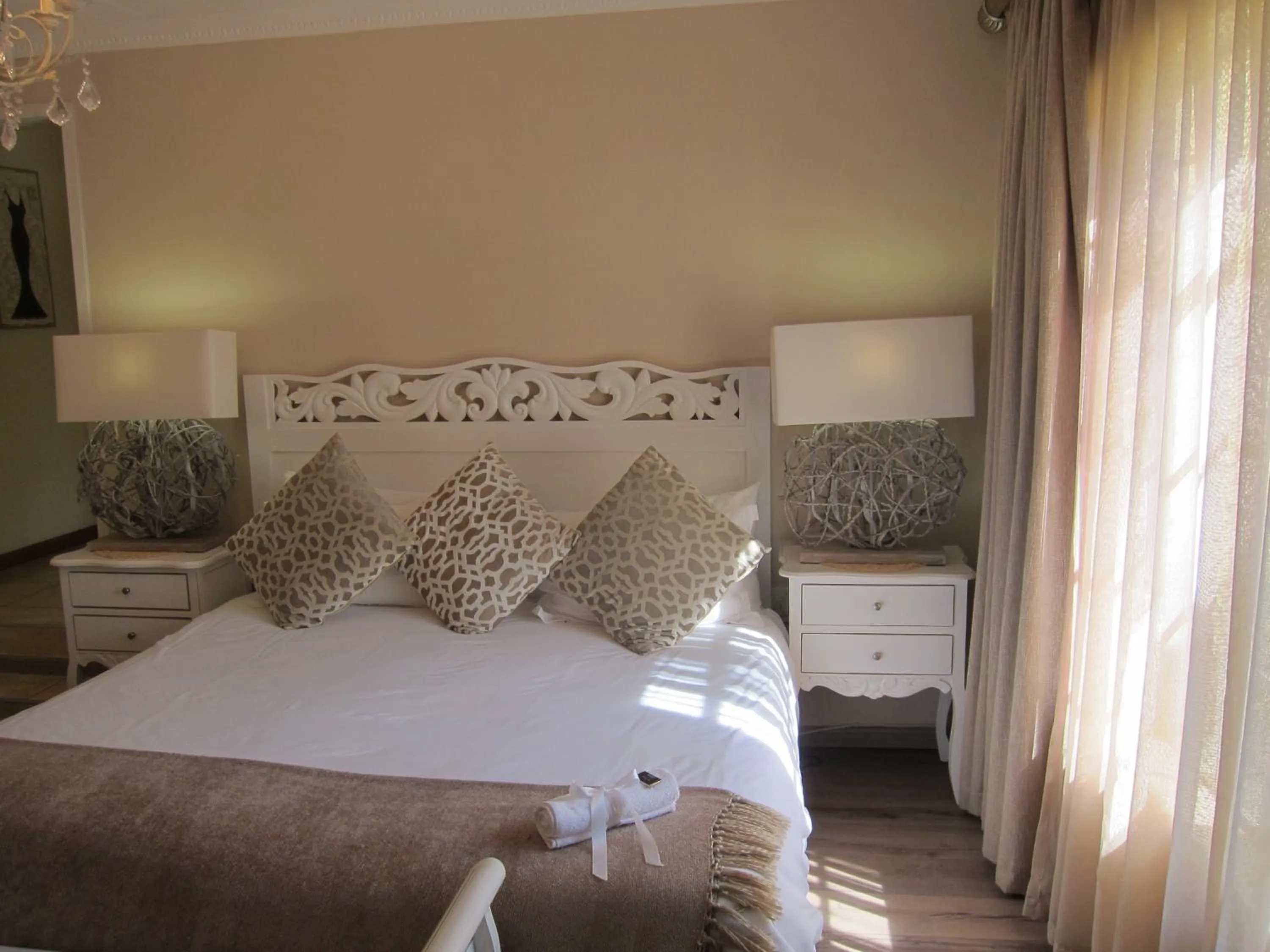 Bed in La Barune Guest House